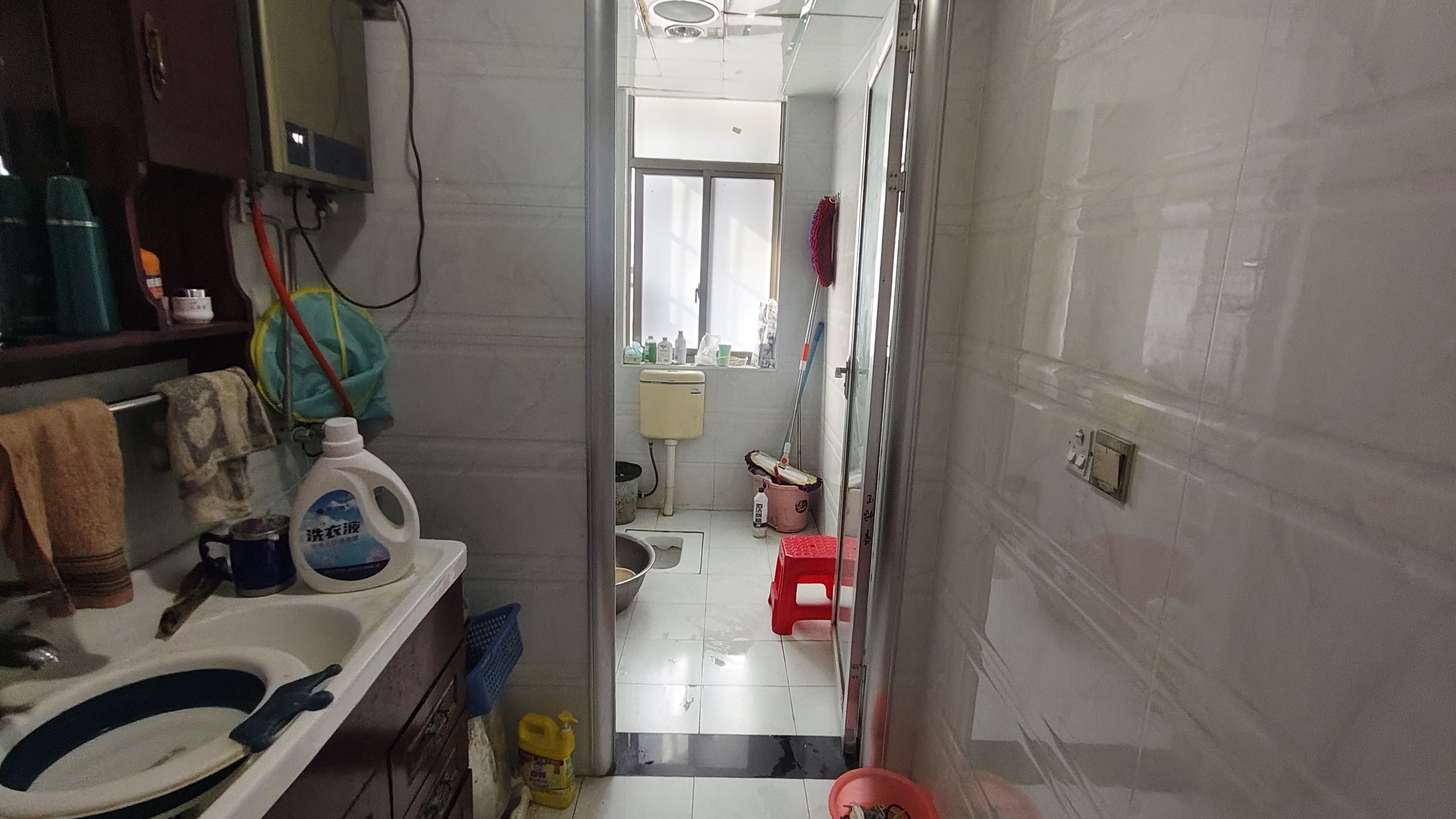 幸福里 3室2厅2卫 48.8万 幸福里 3室2厅2卫 48.8万客厅