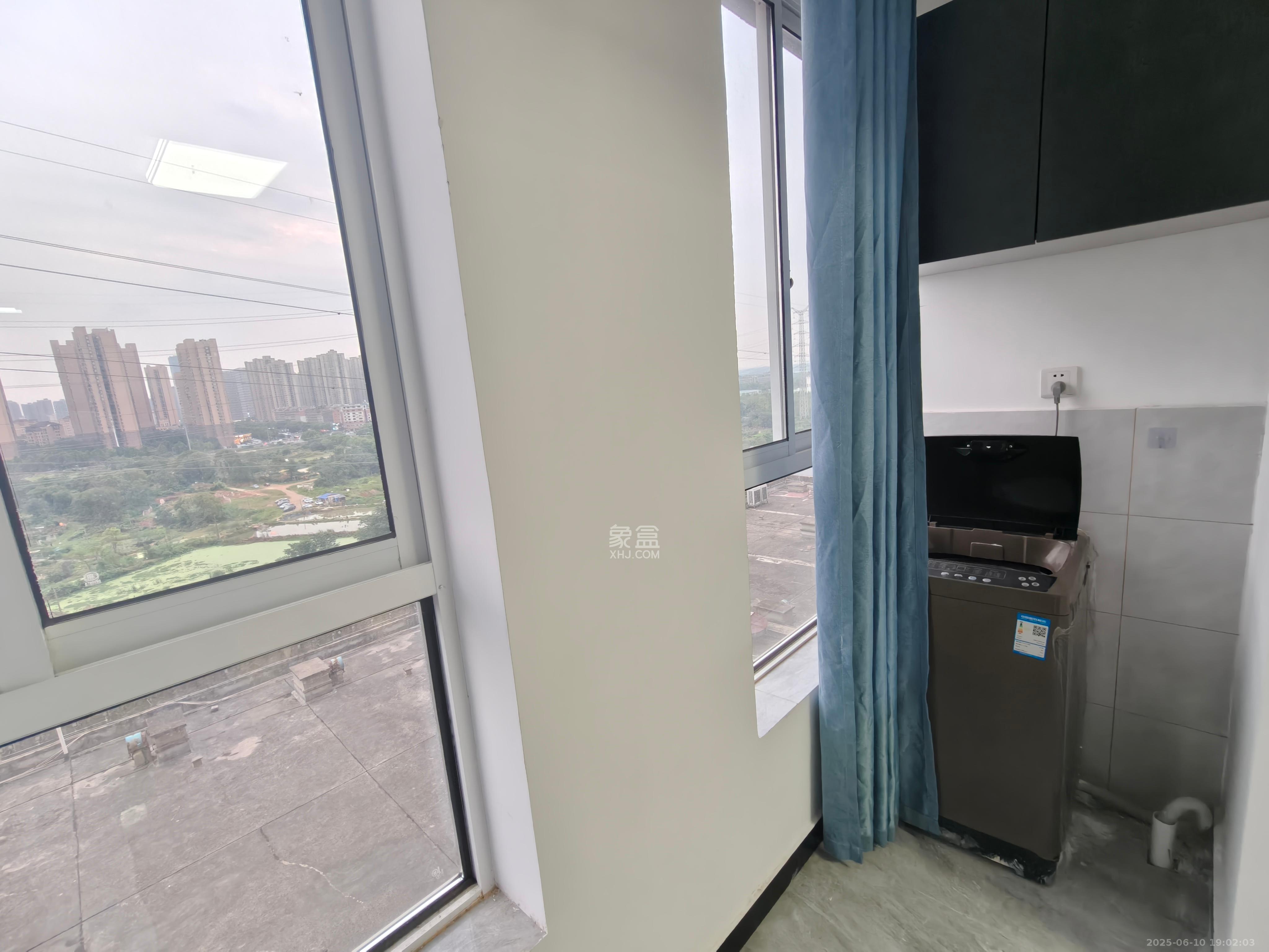 MOMA当代广场 2室1厅1卫 1400.0元/月 MOMA当代广场 2室1厅1卫 1400.0元/月室内图