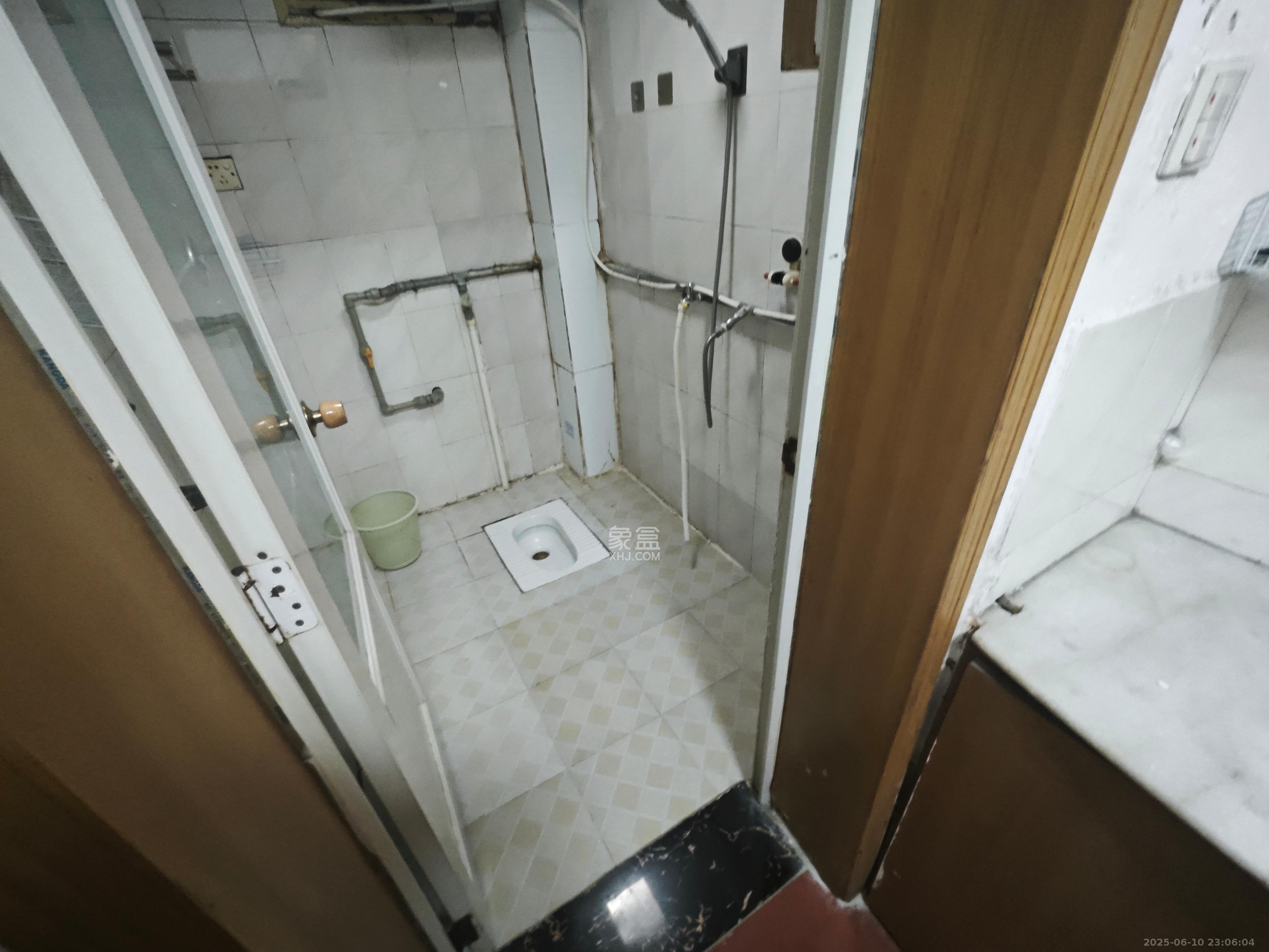 德政园  2室1厅1卫   1600.00元/月室内图