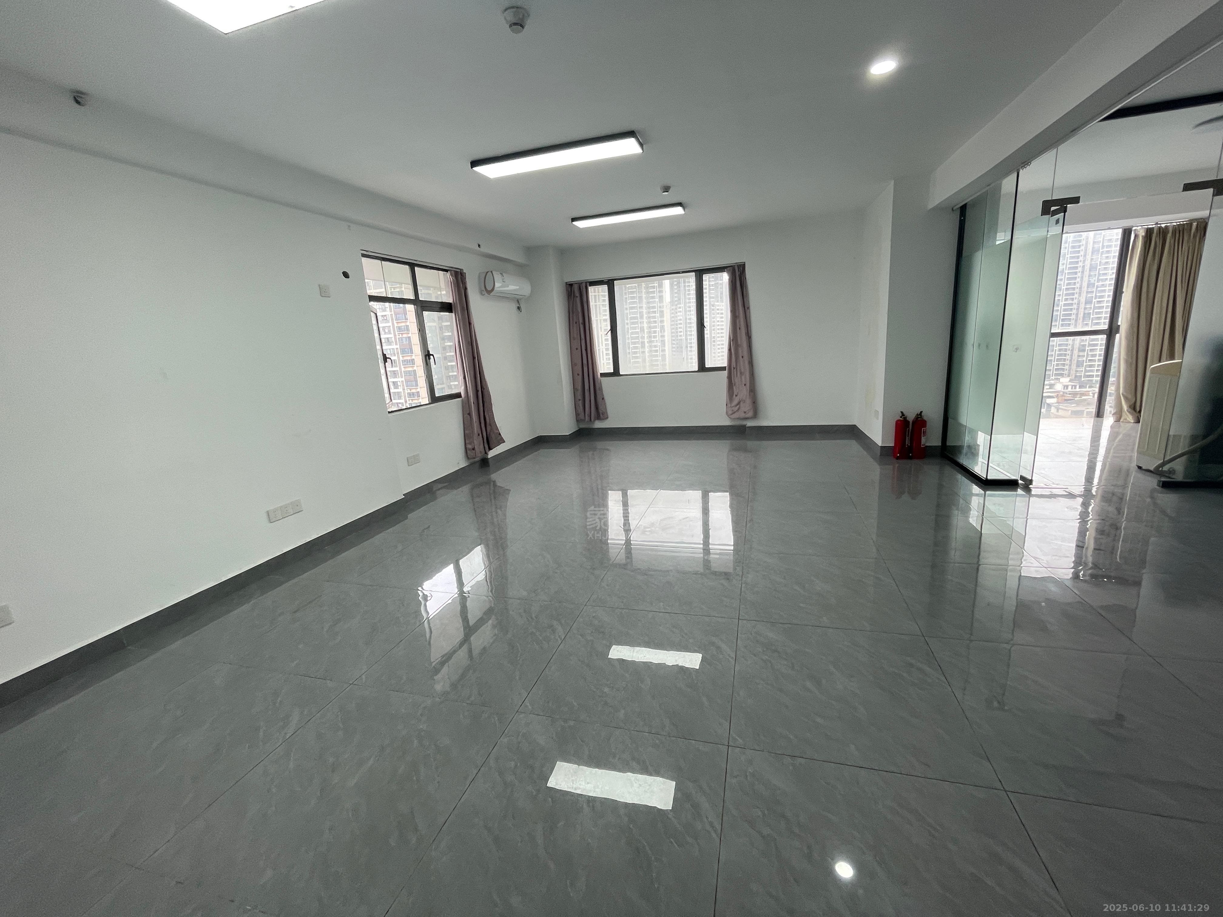 国际公馆(美的时代广场) 1室1厅1卫 1200.0元/月 国际公馆(美的时代广场) 1室1厅1卫 1200.0元/月室内图