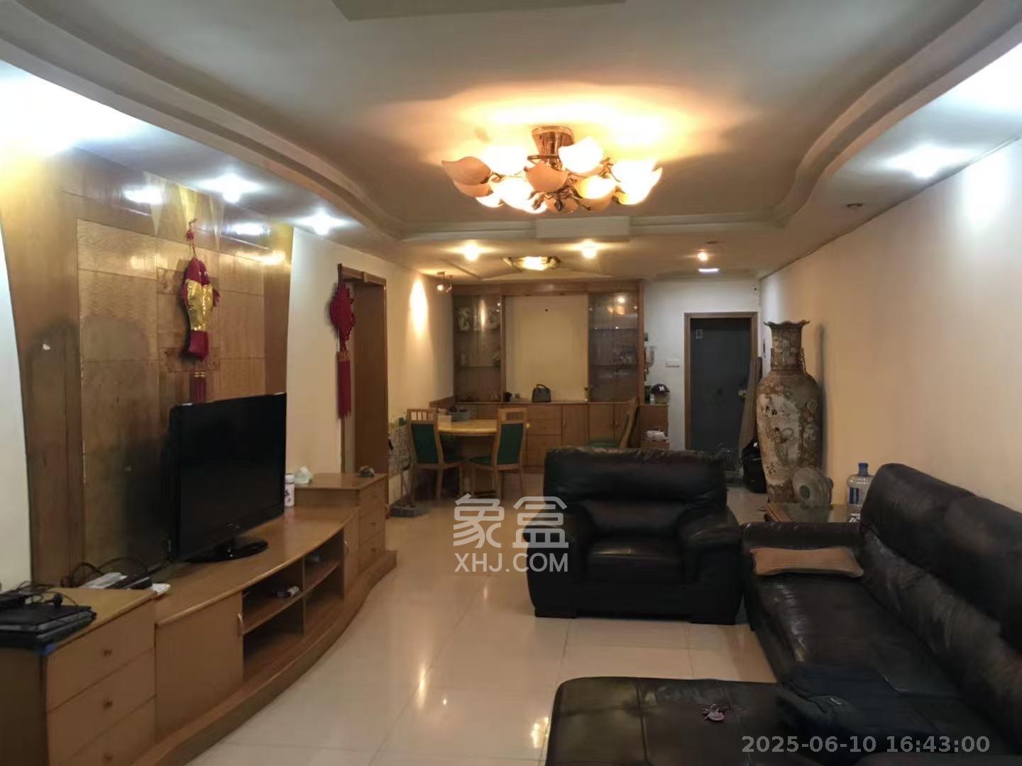 佳兴公寓  3室2厅2卫    3200.0元/月 佳兴公寓  3室2厅2卫    3200.0元/月室内图