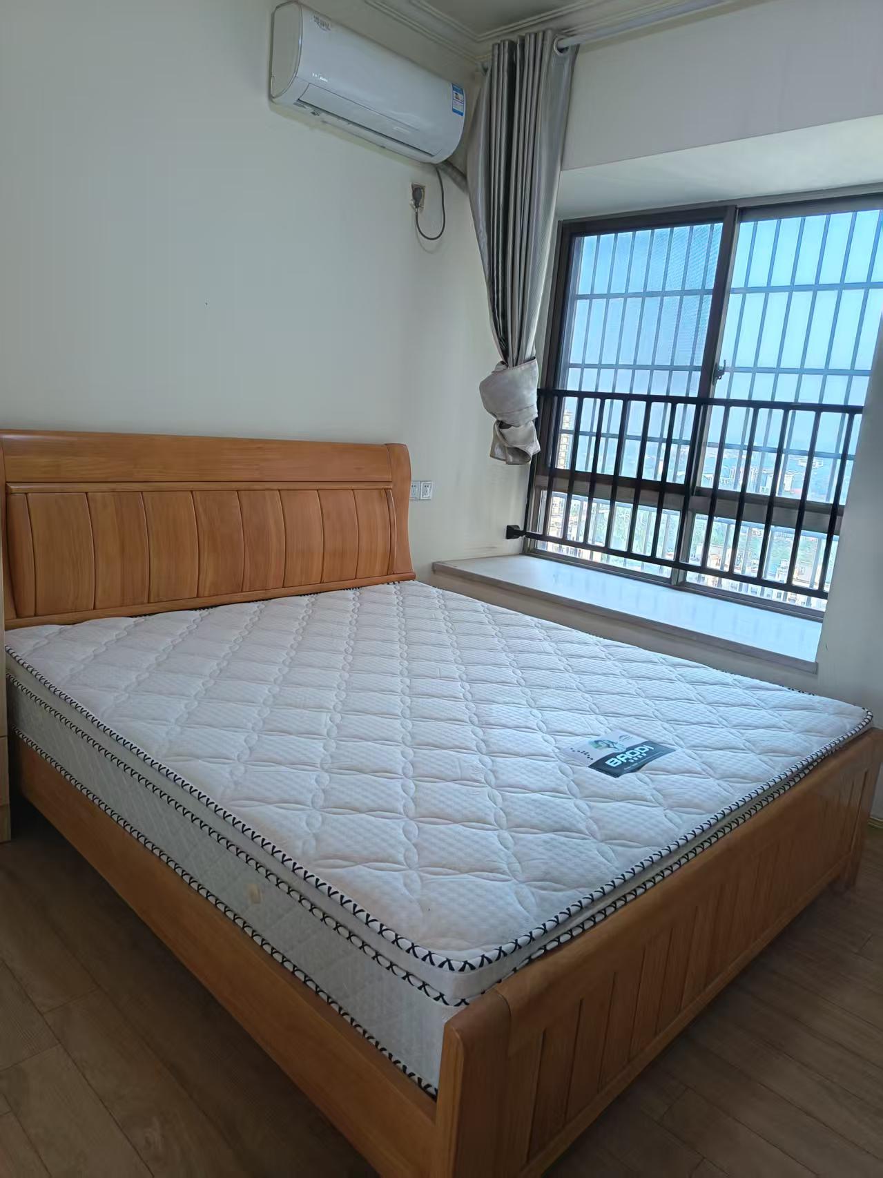 碧桂园 4室2厅2卫 2000.0元/月 碧桂园 4室2厅2卫 2000.0元/月室内图