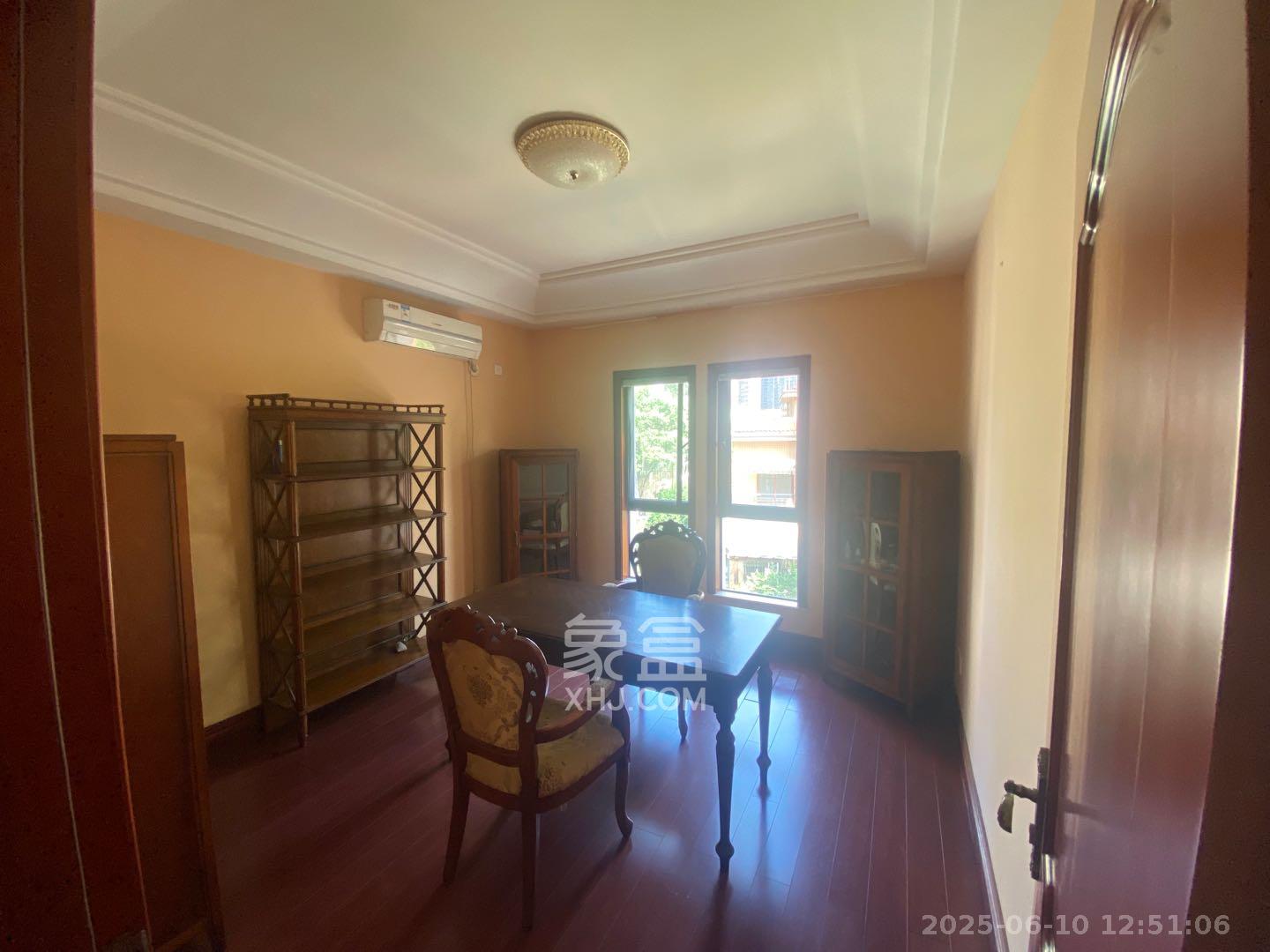 南山苏迪亚诺 8室2厅4卫 20000.0元/月 南山苏迪亚诺 8室2厅4卫 20000.0元/月室内图