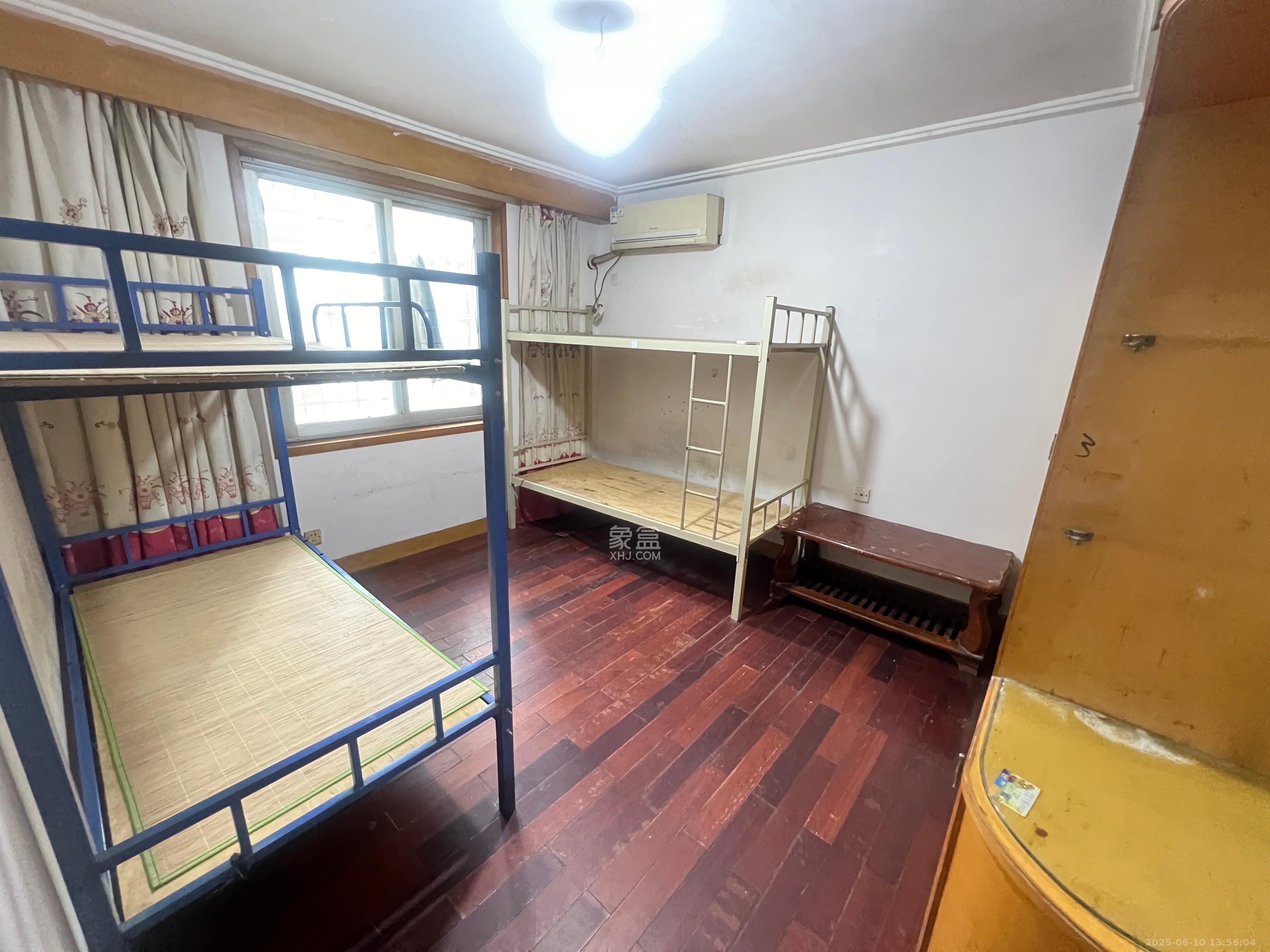 坡子街综合楼  3室21厅1卫   2500.00元/月室内图
