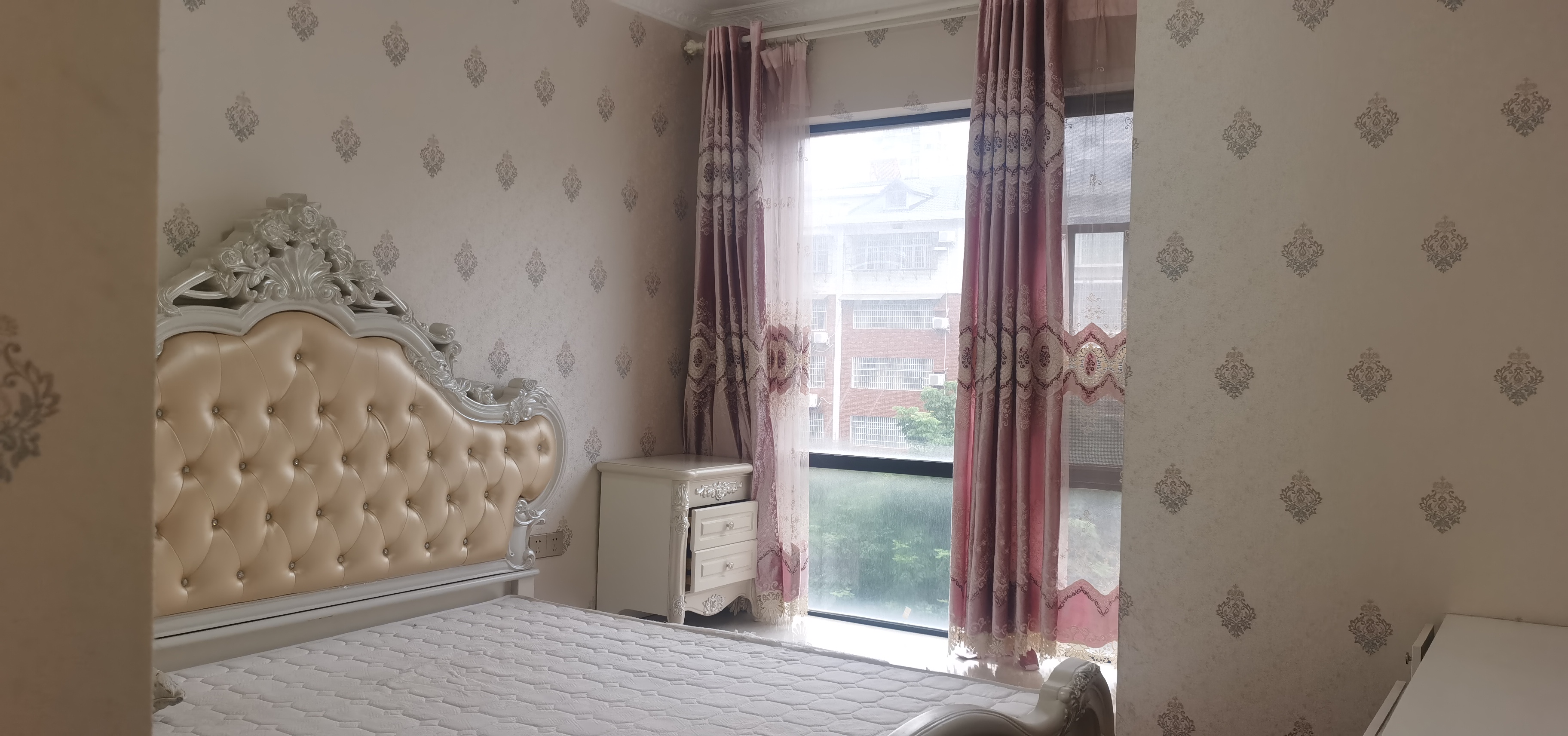 南苑上和二期  3室2厅2卫    2200.0元/月 南苑上和二期  3室2厅2卫    2200.0元/月室内图