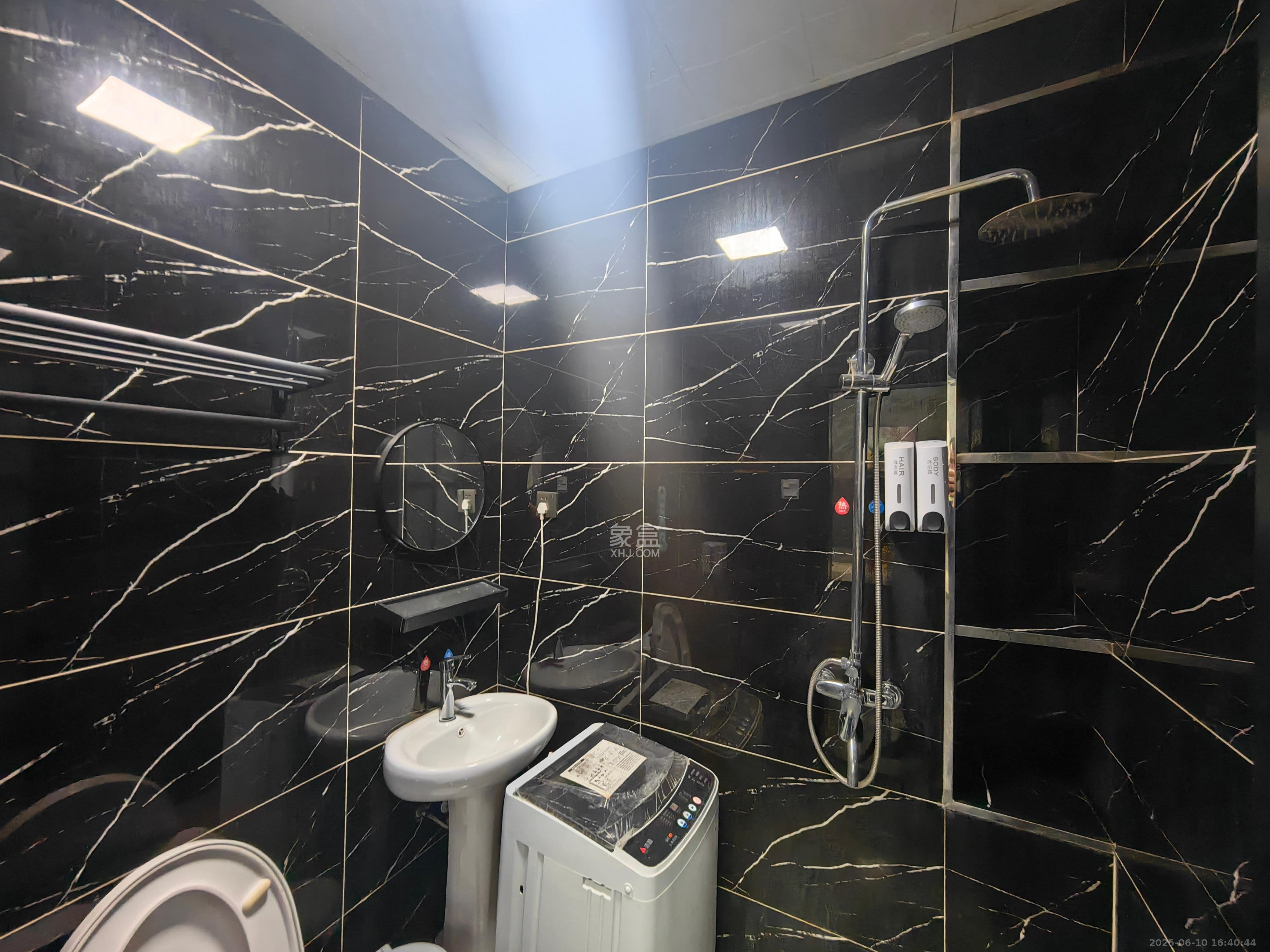 翰林居  1室1厅1卫   800.00元/月室内图