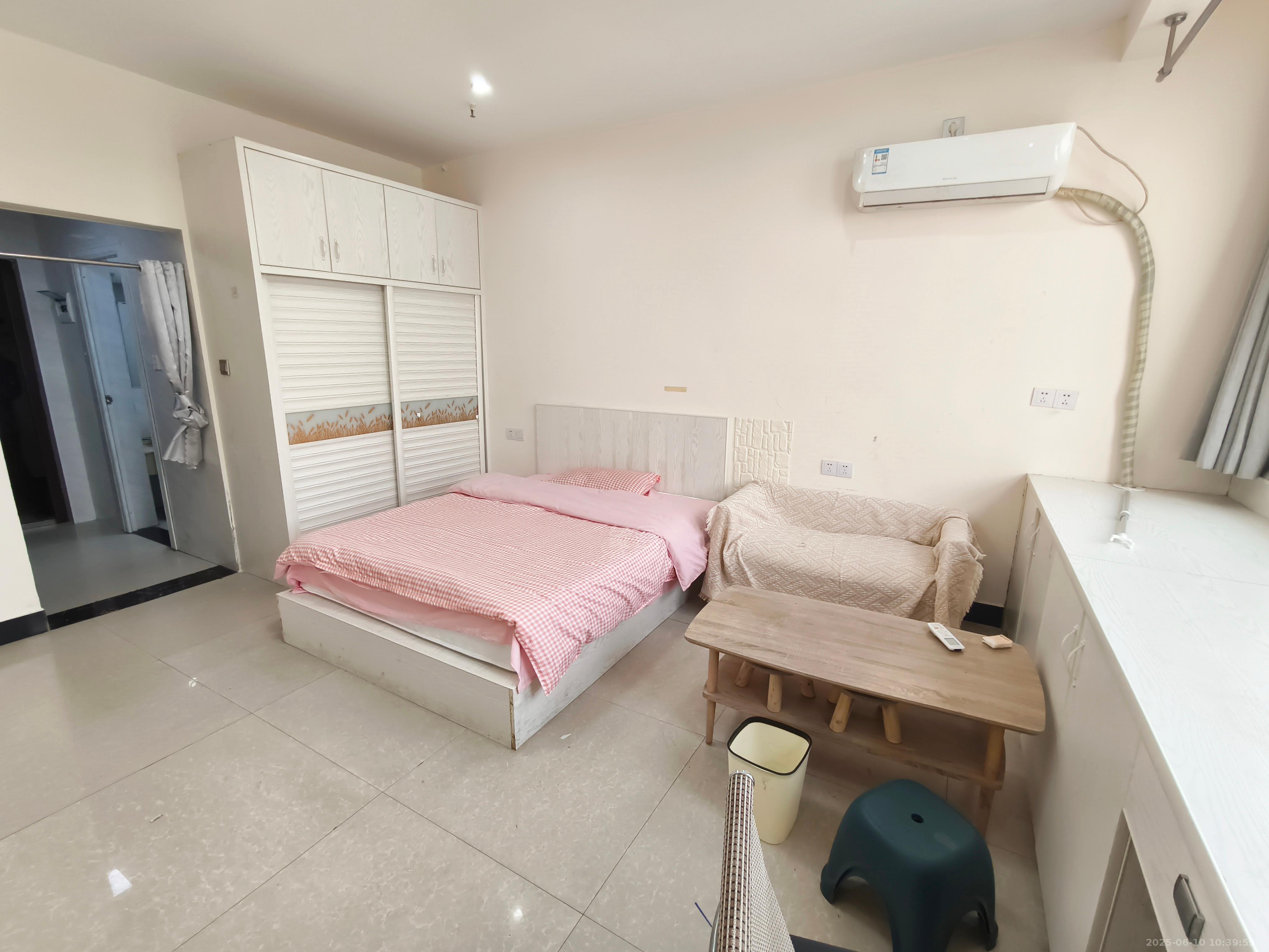 金质颐园 1室1厅1卫 1000.0元/月 金质颐园 1室1厅1卫 1000.0元/月室内图