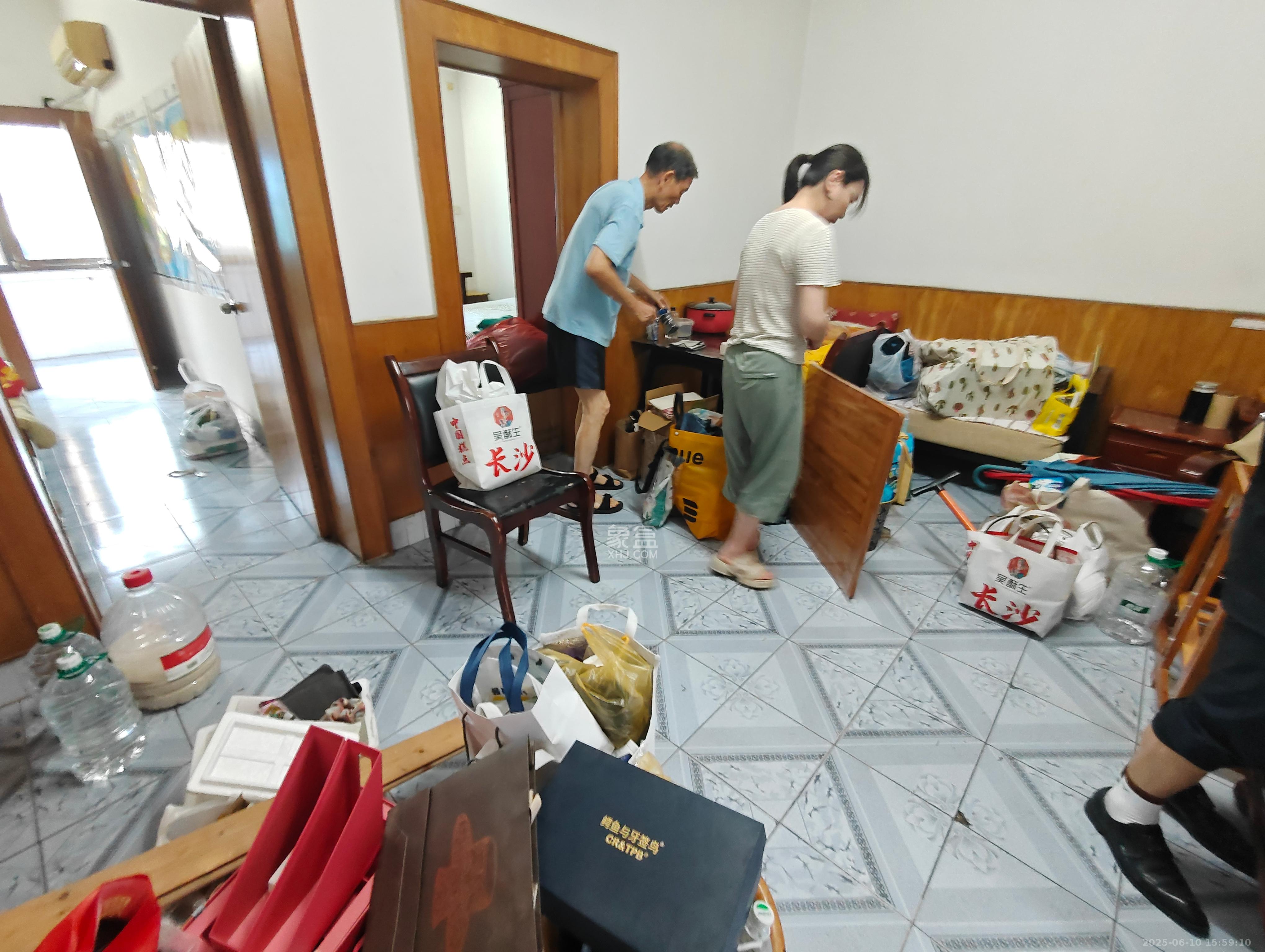 下碧湘街小区  2室1厅1卫   1600.00元/月