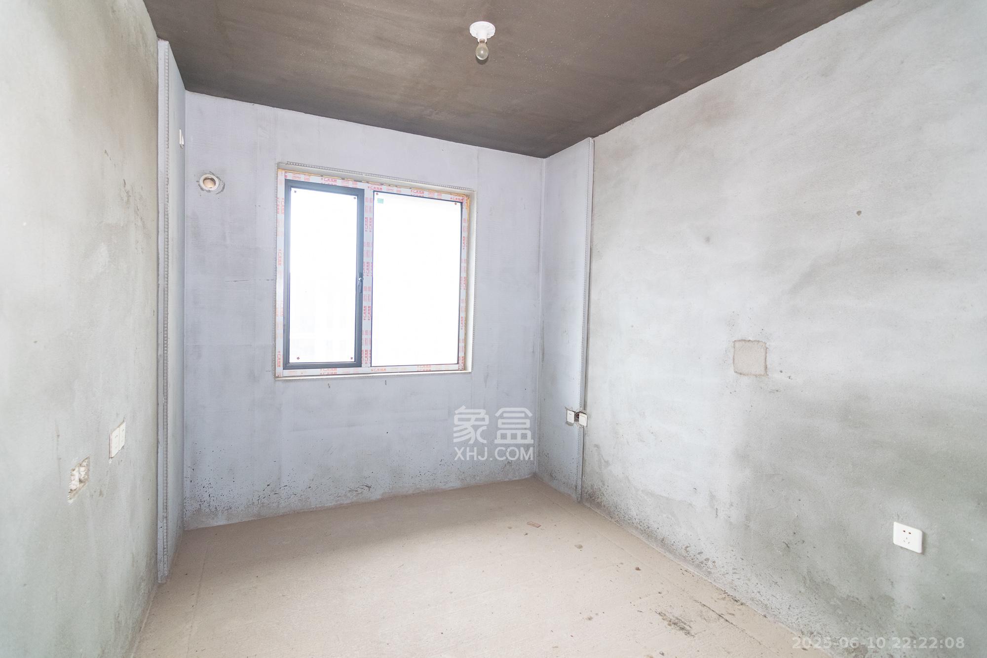 澳海望洲府  3室2厅2卫    72.0万 澳海望洲府  3室2厅2卫    72.0万卧室