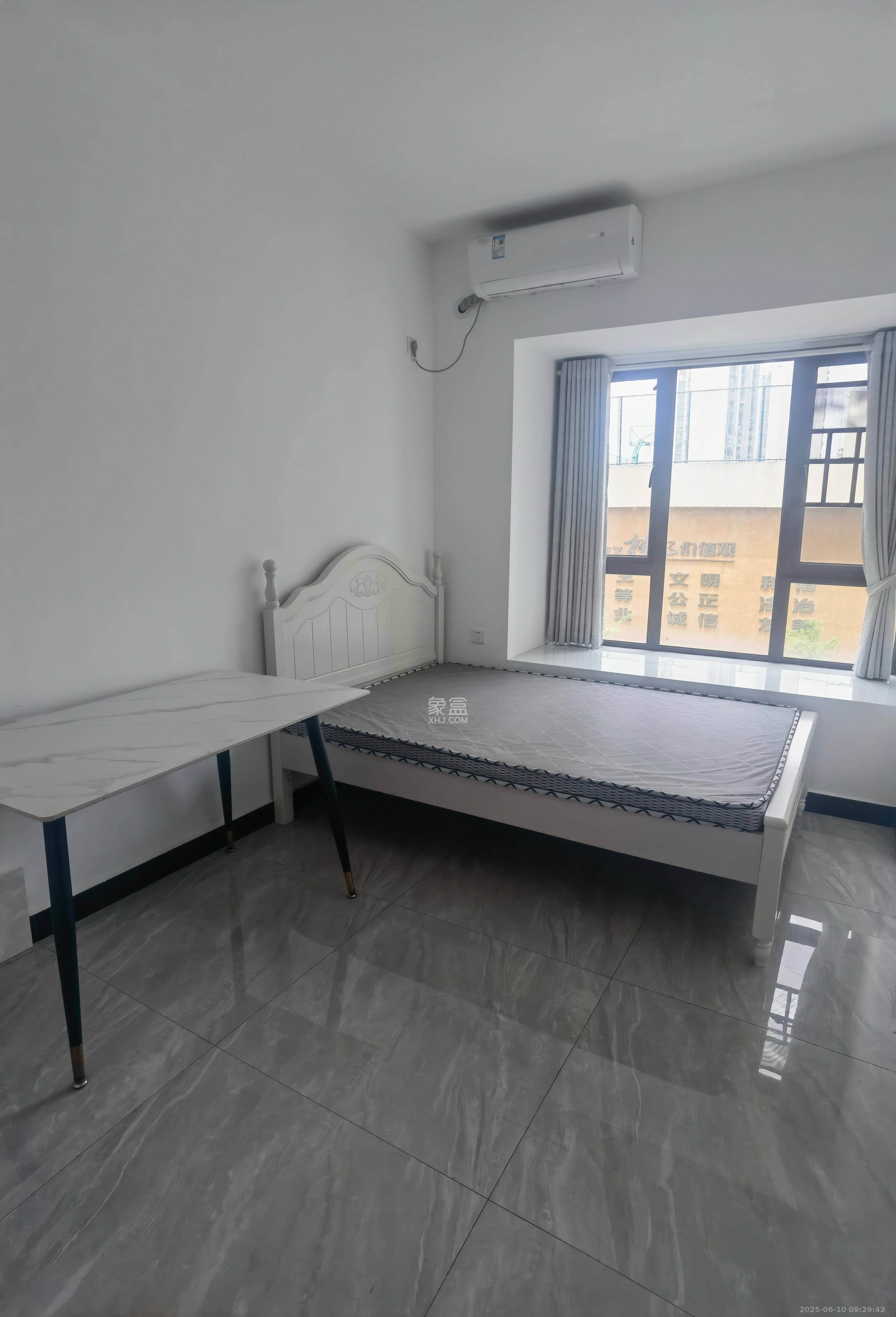 南山十里天池 3室2厅2卫 2600.0元/月 南山十里天池 3室2厅2卫 2600.0元/月室内图