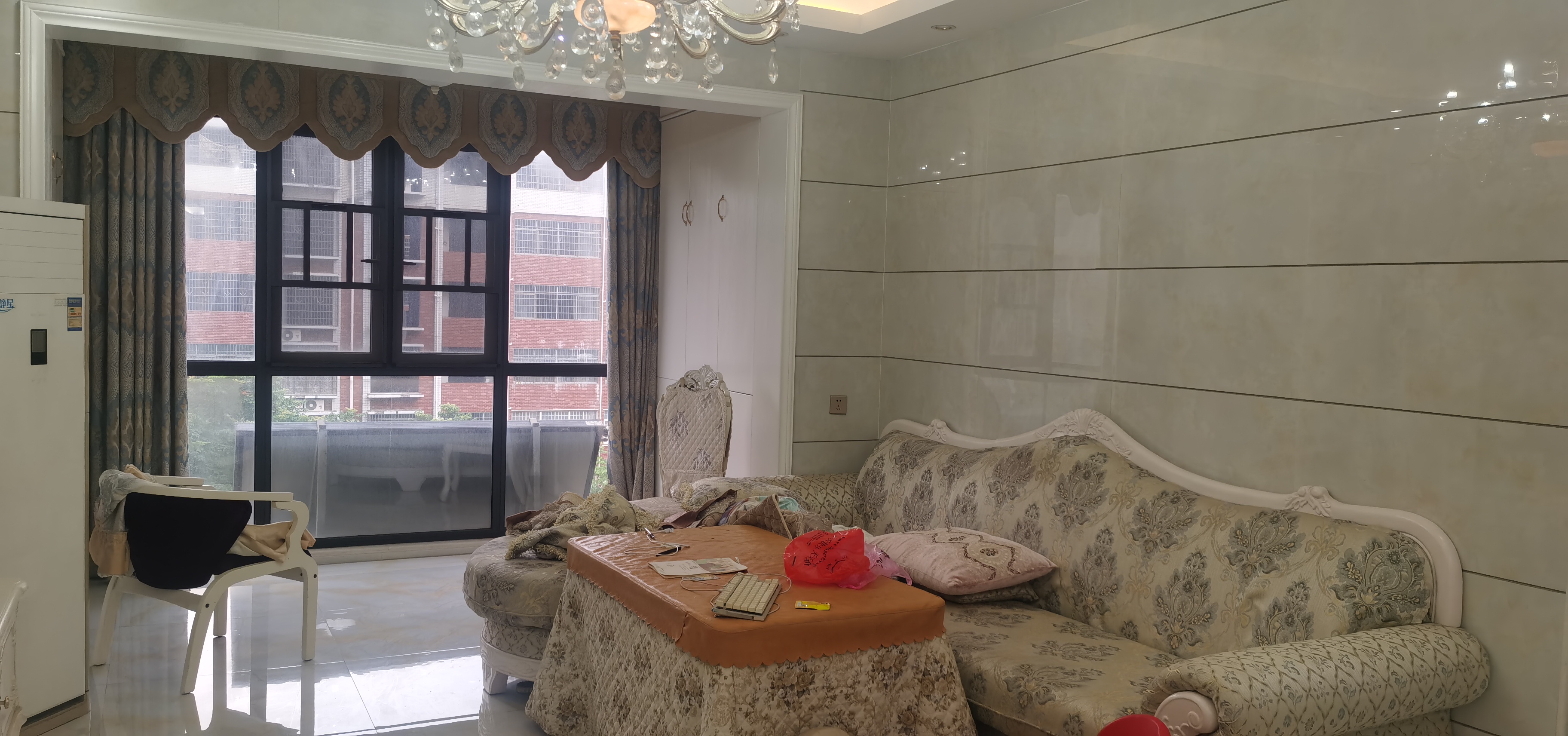 南苑上和二期  3室2厅2卫    2200.0元/月 南苑上和二期  3室2厅2卫    2200.0元/月室内图