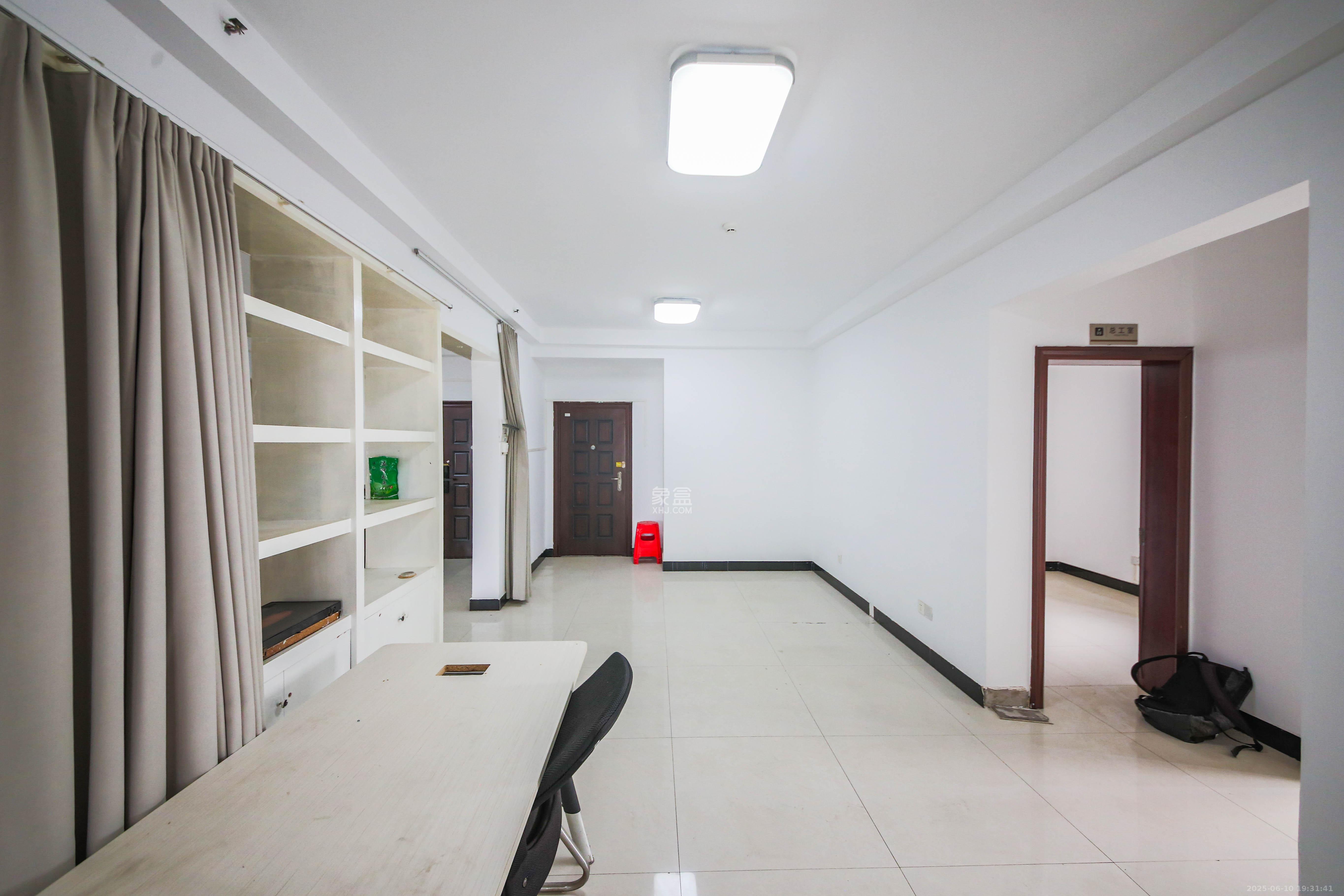 鑫远杰座  2室2厅1卫    45.0万客厅