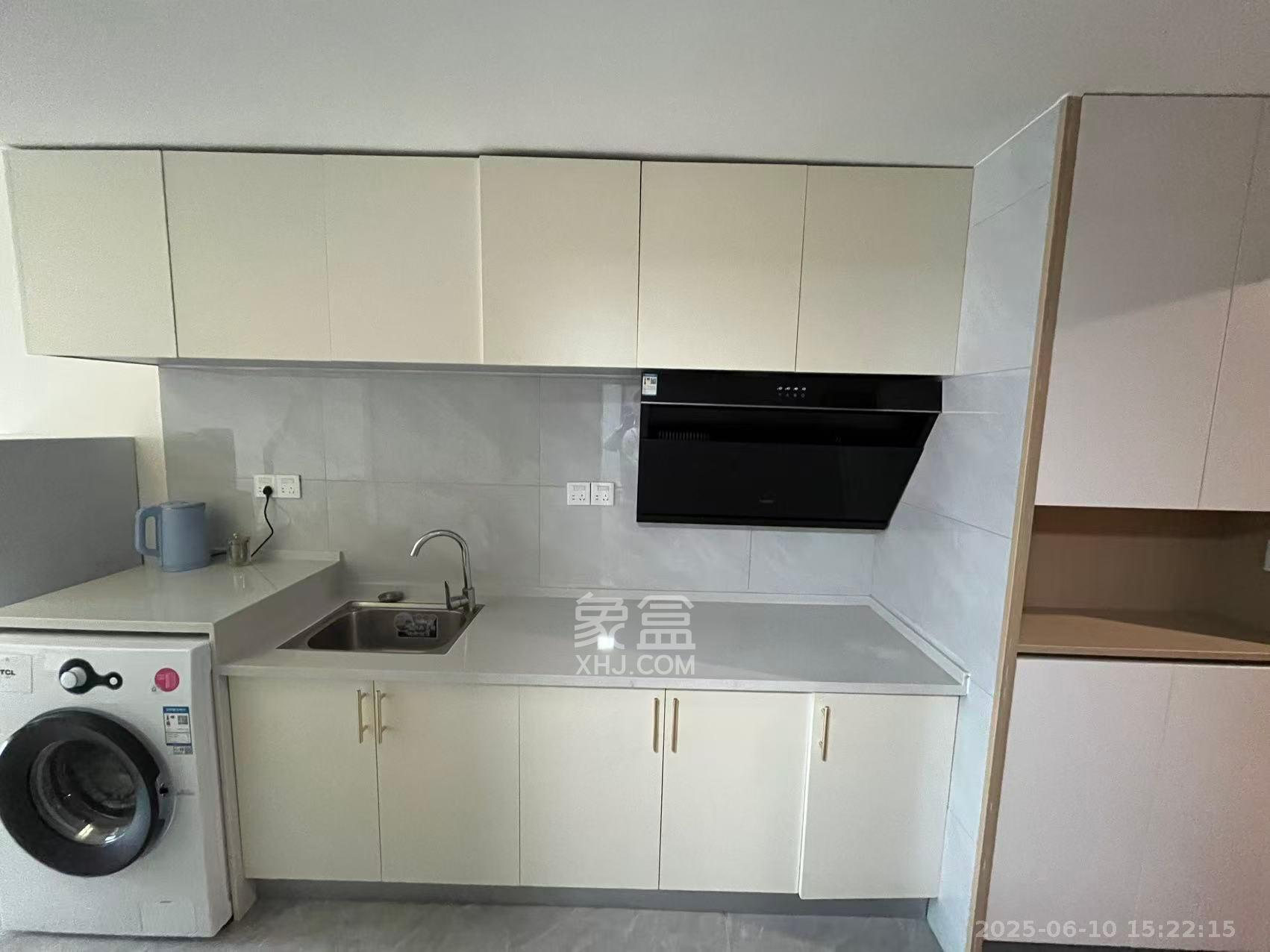 卓越江岸 1室0厅0卫 2600.0元/月 卓越江岸 1室0厅0卫 2600.0元/月室内图