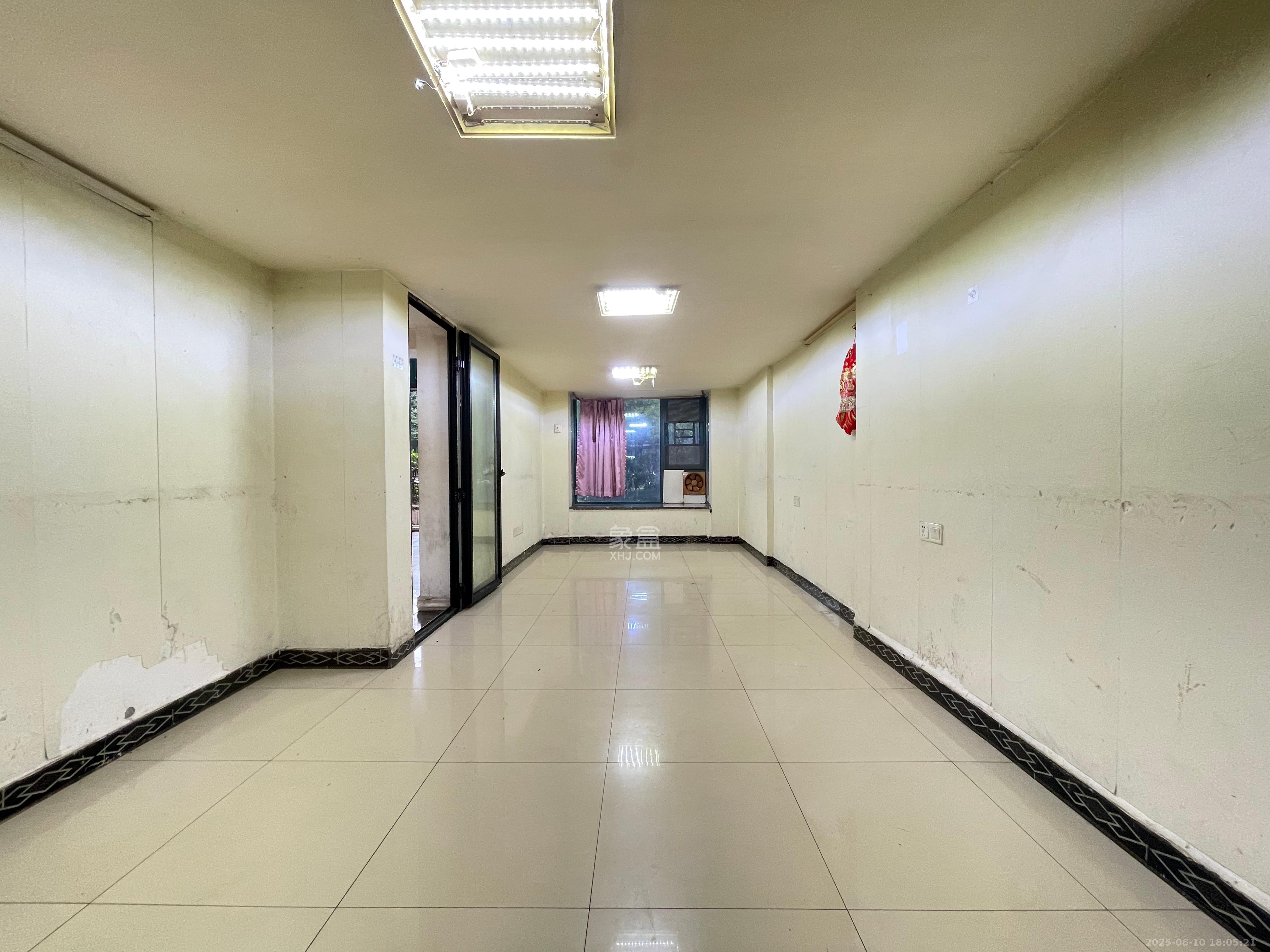 恒大名都 3室2厅2卫 2700.0元/月 恒大名都 3室2厅2卫 2700.0元/月室内图