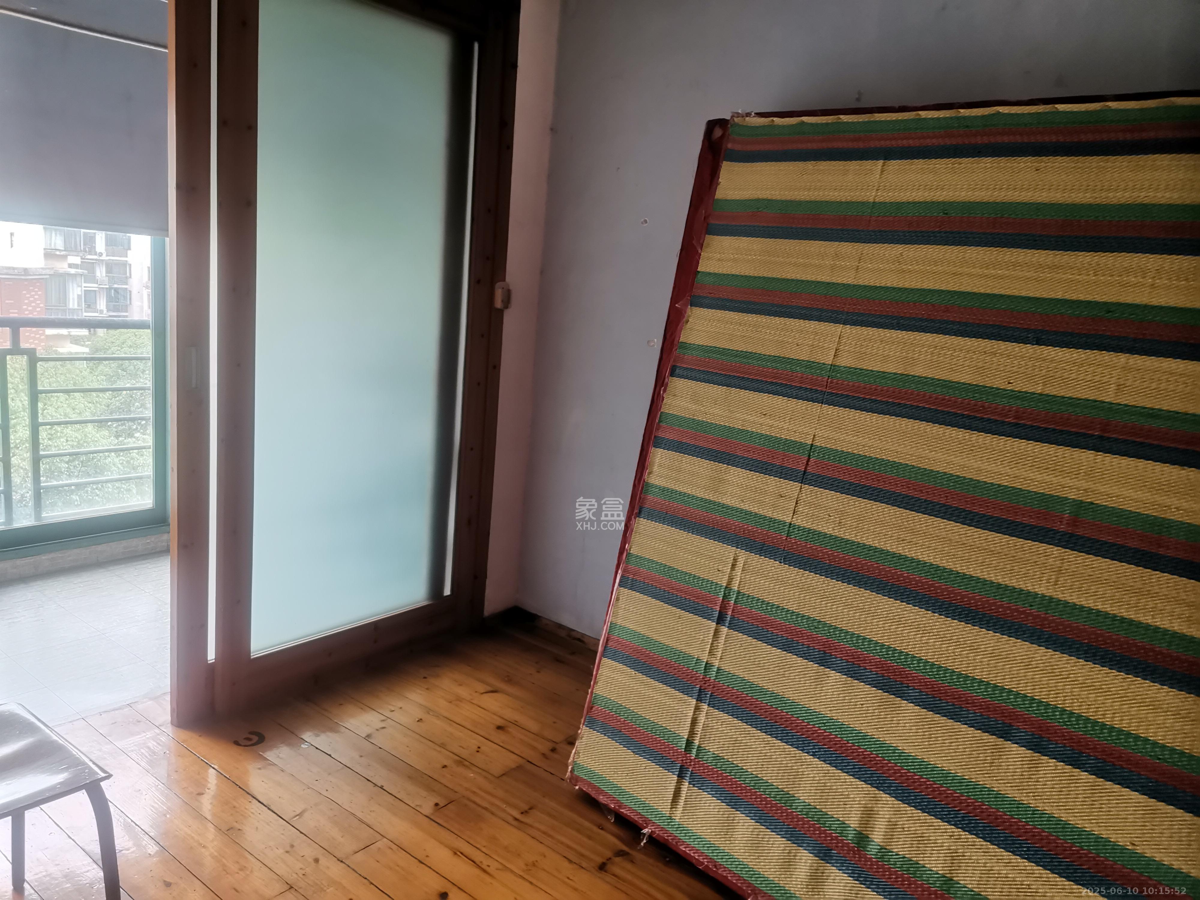 东方新城 5室2厅4卫 3200.0元/月 东方新城 5室2厅4卫 3200.0元/月室内图