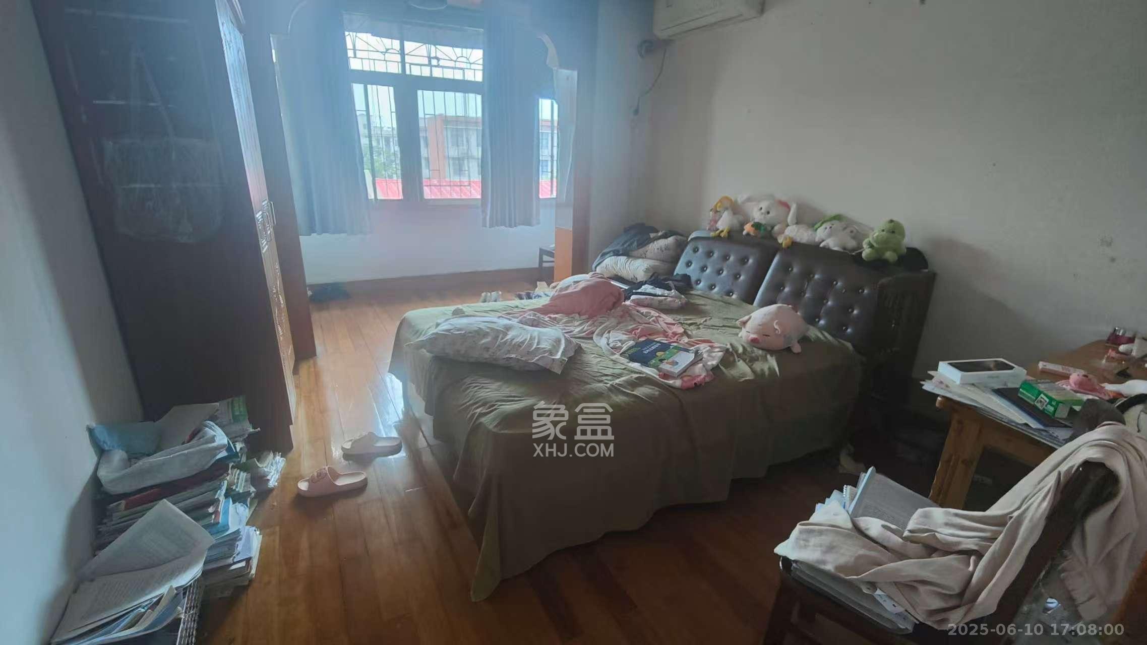 长郡花园  2室1厅1卫   2200.00元/月室内图