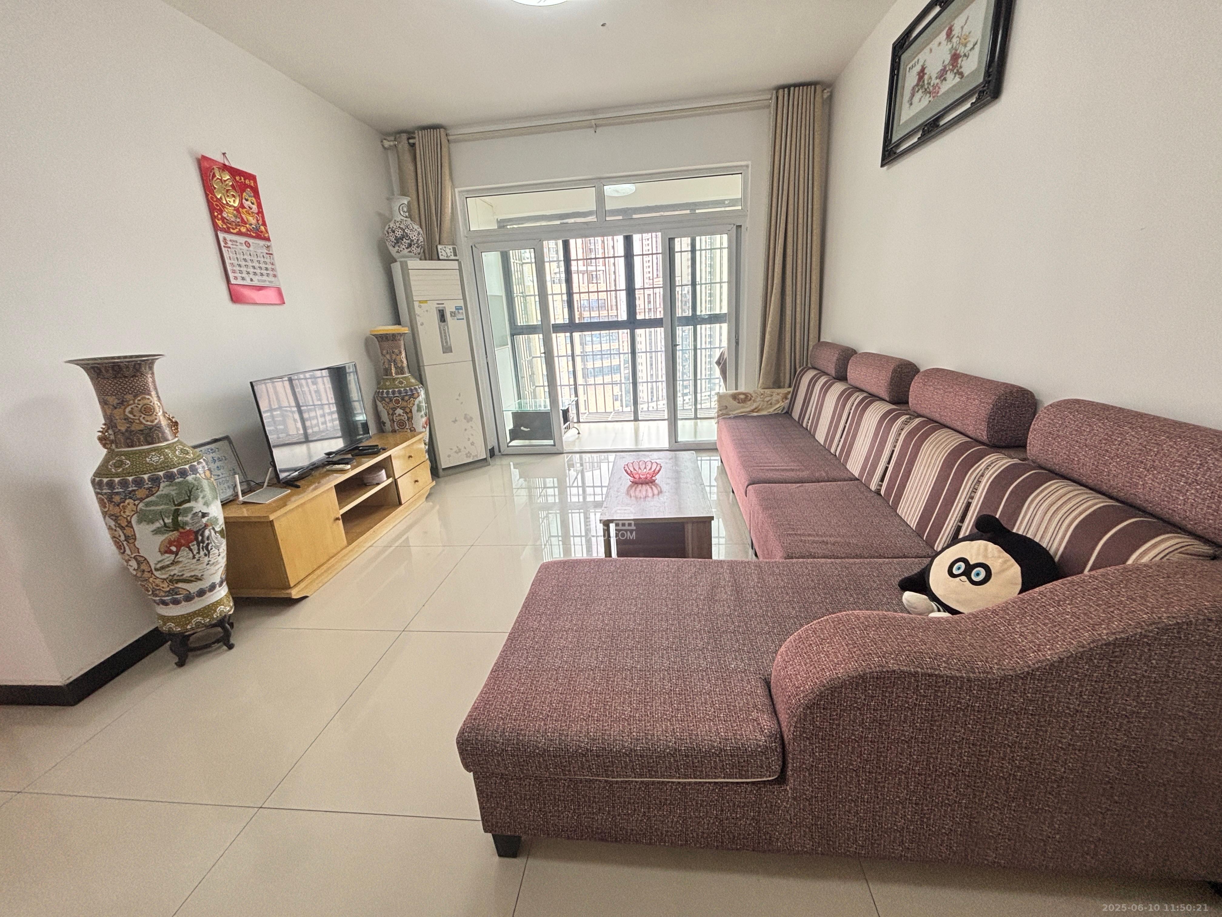 光明城市(星辰青年城) 3室2厅1卫 2300.0元/月 光明城市(星辰青年城) 3室2厅1卫 2300.0元/月室内图