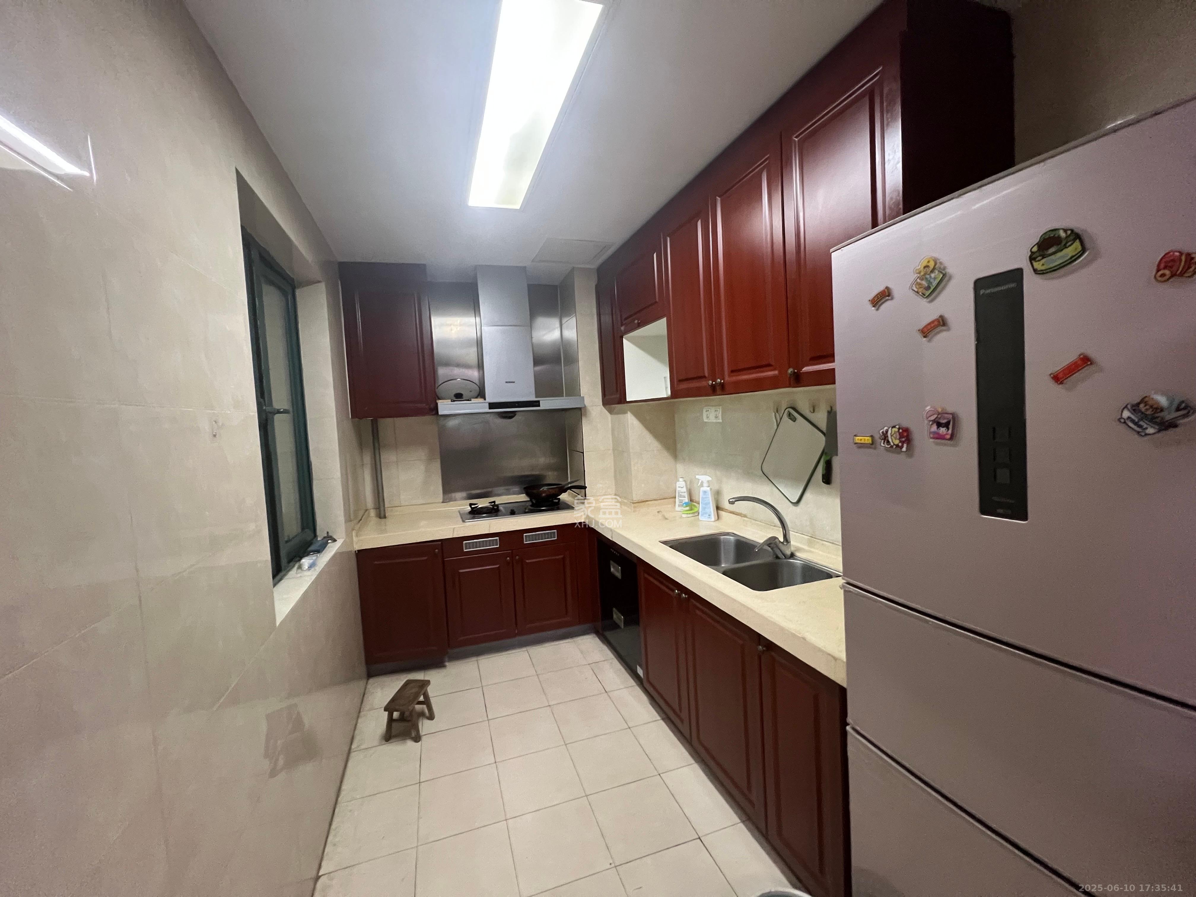 恒大雅苑 3室2厅2卫 2750.0元/月 恒大雅苑 3室2厅2卫 2750.0元/月室内图