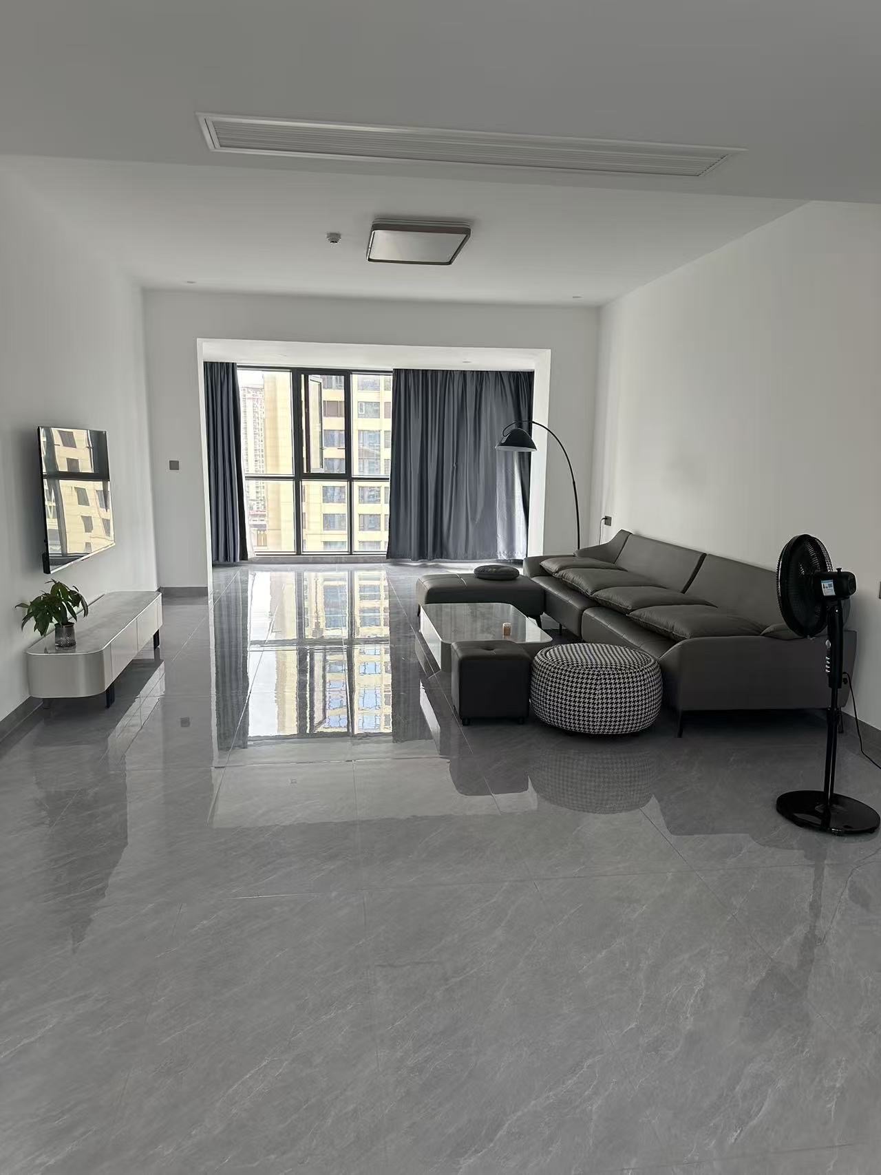 富力首府 4室2厅3卫 9500.0元/月 富力首府 4室2厅3卫 9500.0元/月室内图