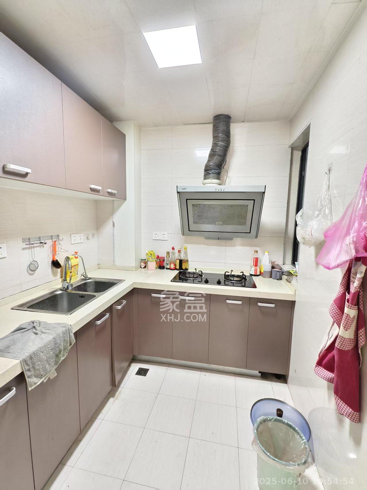 长房时代城 3室1厅1卫 2800.0元/月 长房时代城 3室1厅1卫 2800.0元/月室内图