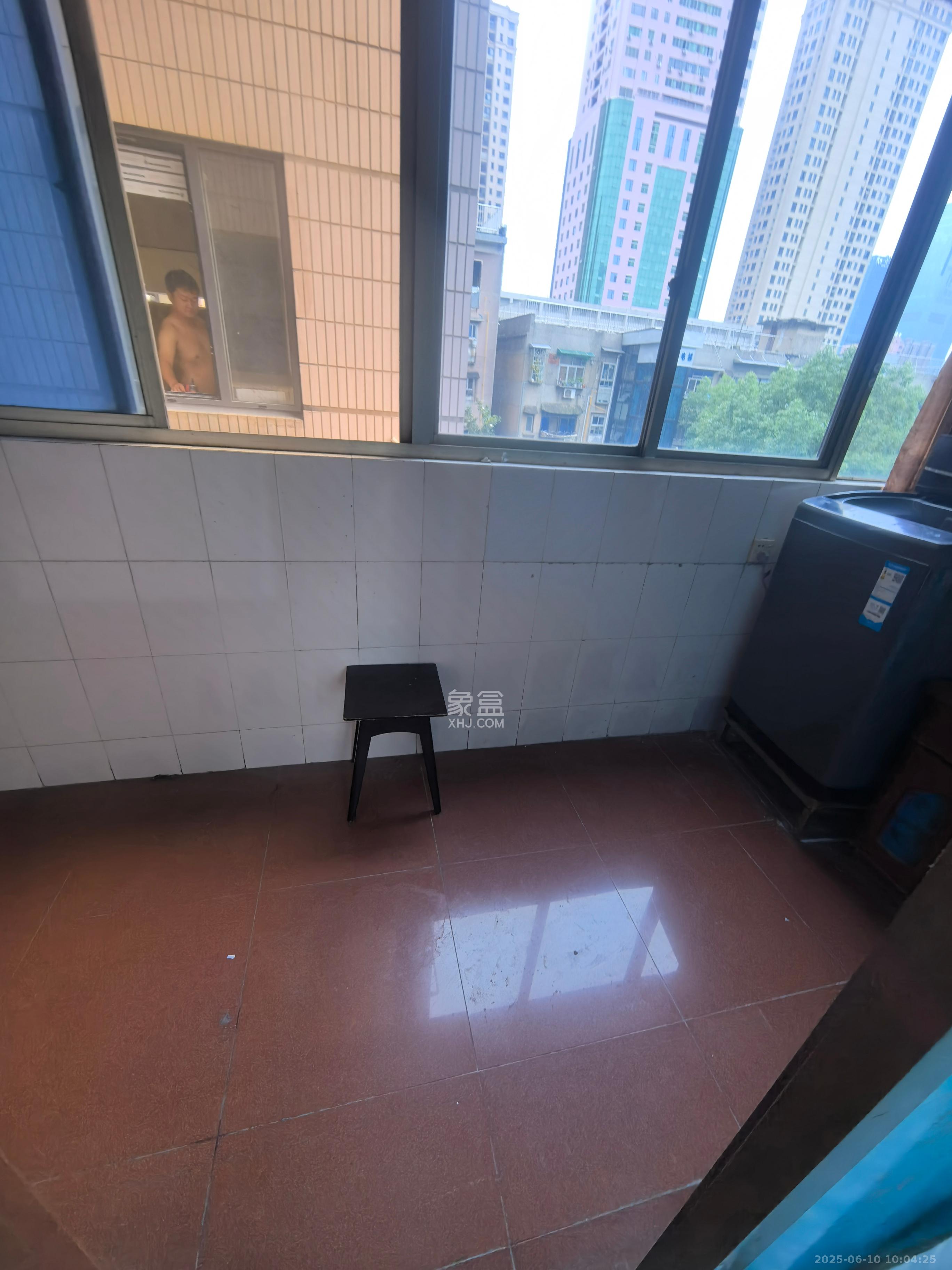 省公路局宿舍 3室2厅2卫 3200.0元/月 省公路局宿舍 3室2厅2卫 3200.0元/月室内图