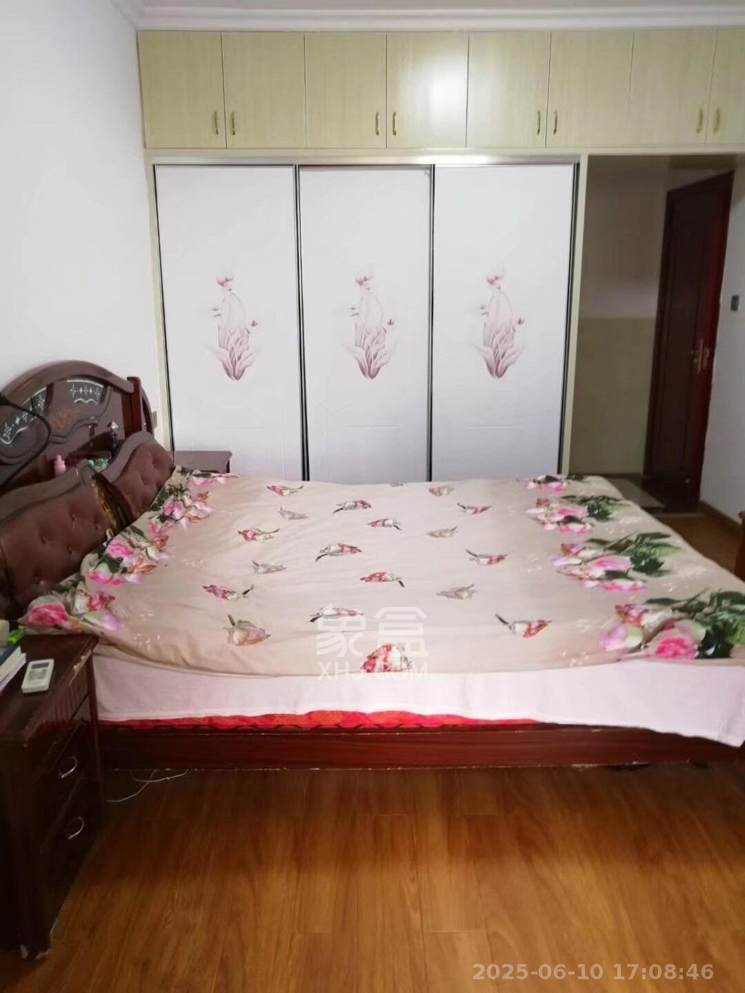 联丰苑  3室2厅2卫   2200.00元/月室内图