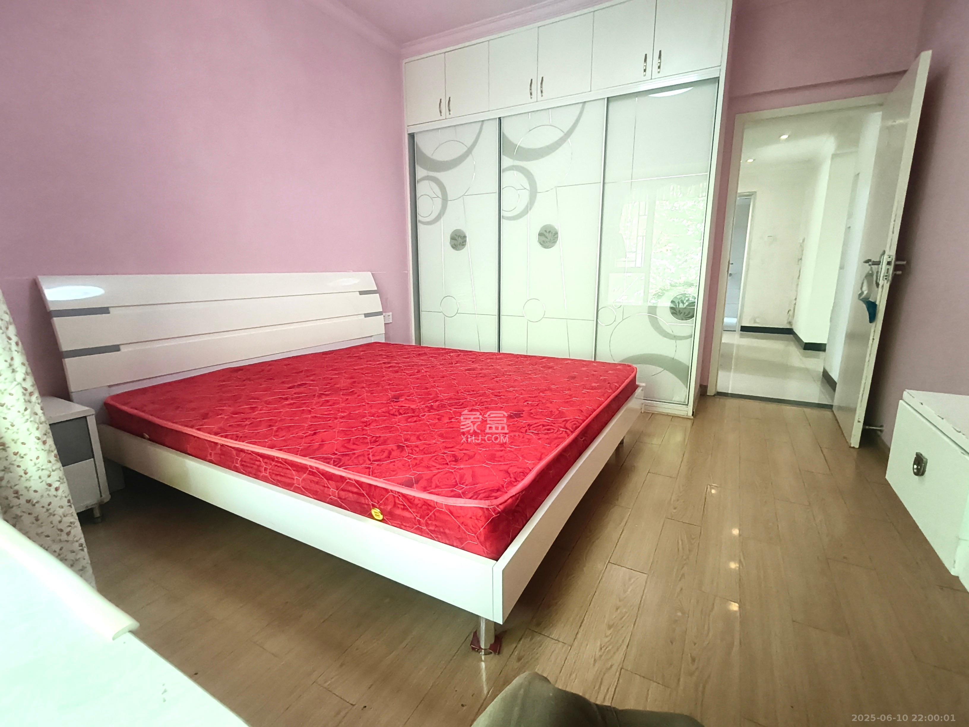 华润凤凰城二期 3室2厅1卫 1650.0元/月 华润凤凰城二期 3室2厅1卫 1650.0元/月室内图