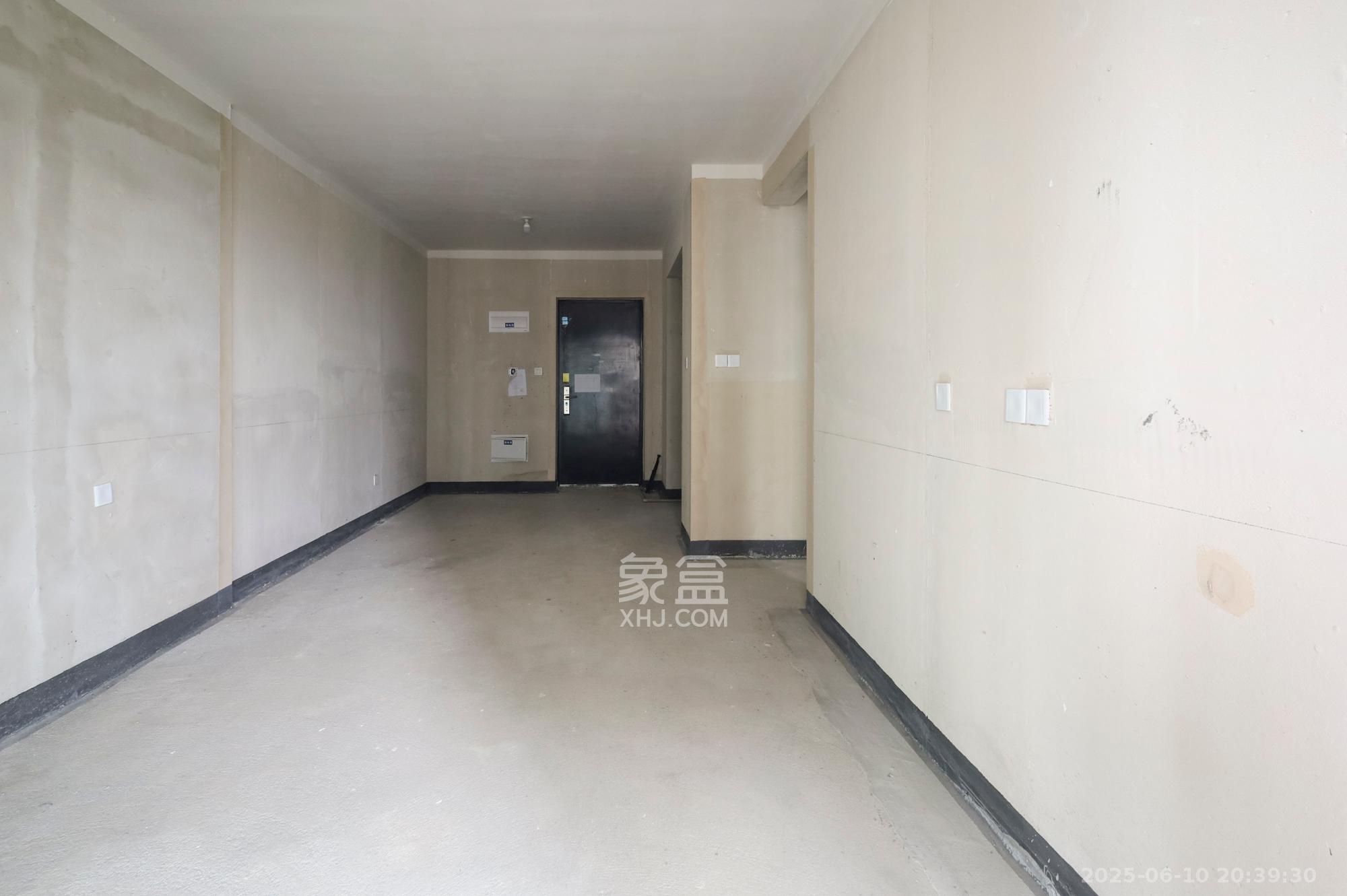 长沙融创城 3室1厅1卫 55.0万 长沙融创城 3室1厅1卫 55.0万客厅