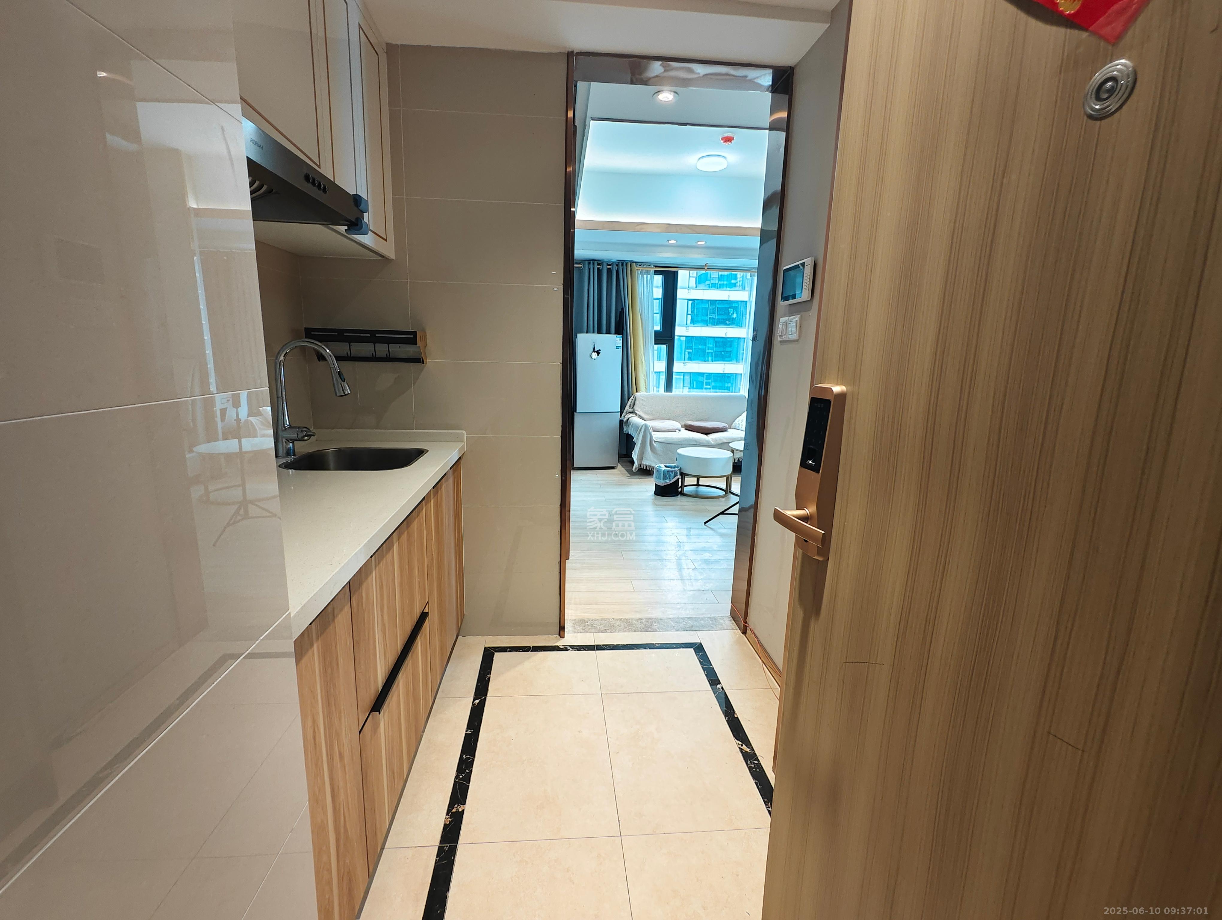 远洋外滩壹号 1室1厅1卫 2400.0元/月 远洋外滩壹号 1室1厅1卫 2400.0元/月室内图