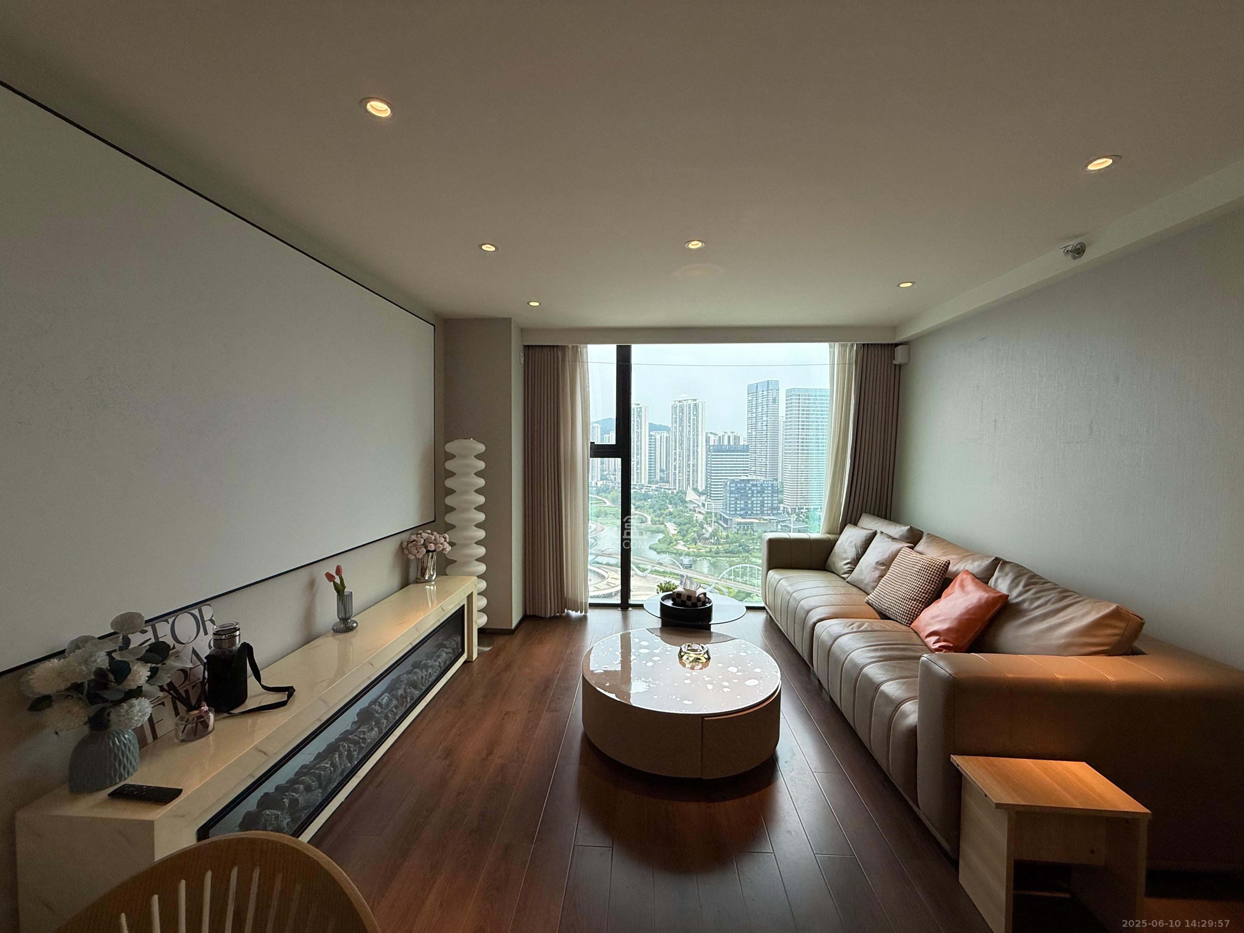 达美寰宇中心 2室1厅1卫 3400.0元/月 达美寰宇中心 2室1厅1卫 3400.0元/月室内图