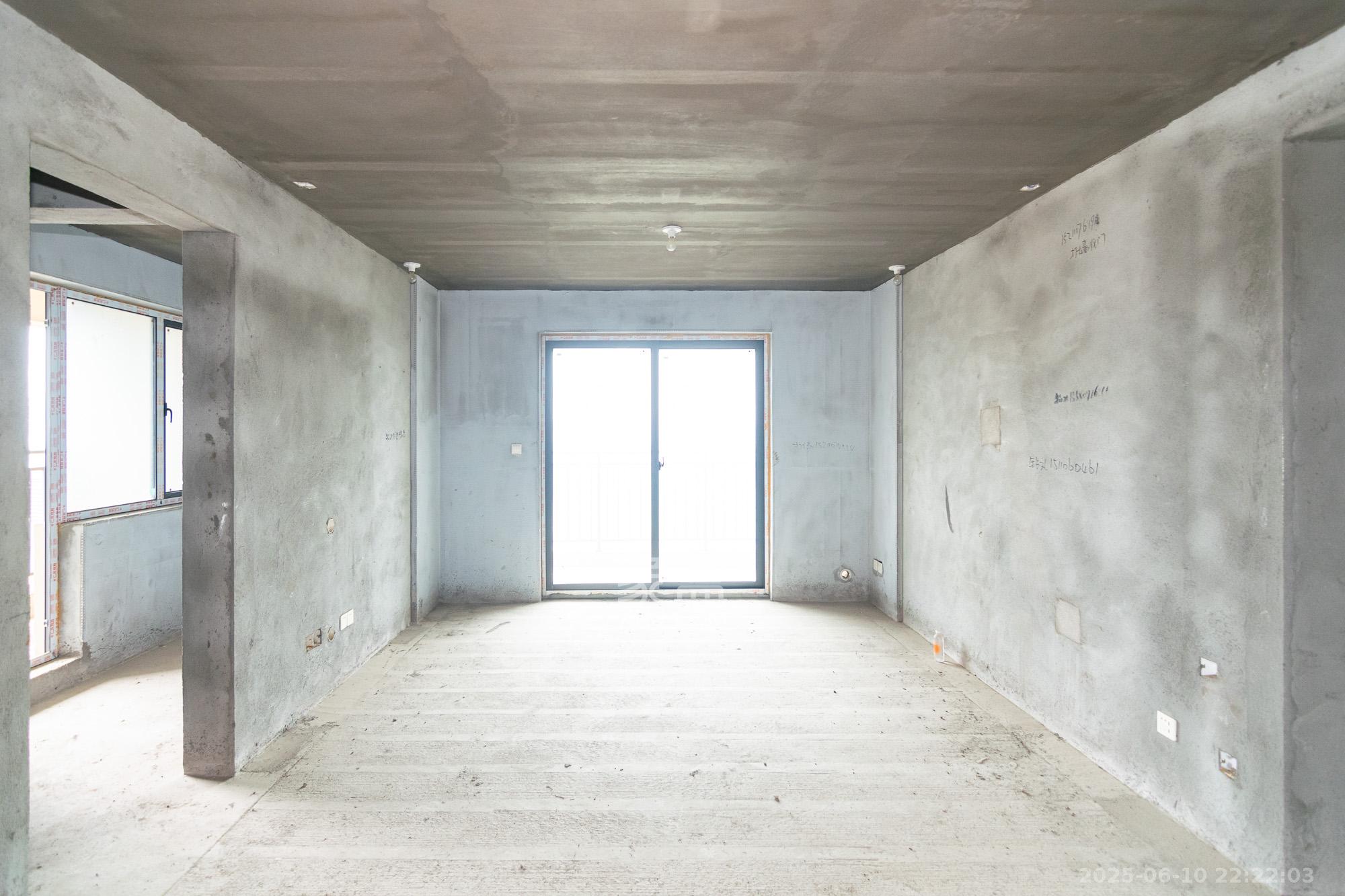 澳海望洲府  3室2厅2卫    72.0万 澳海望洲府  3室2厅2卫    72.0万客厅