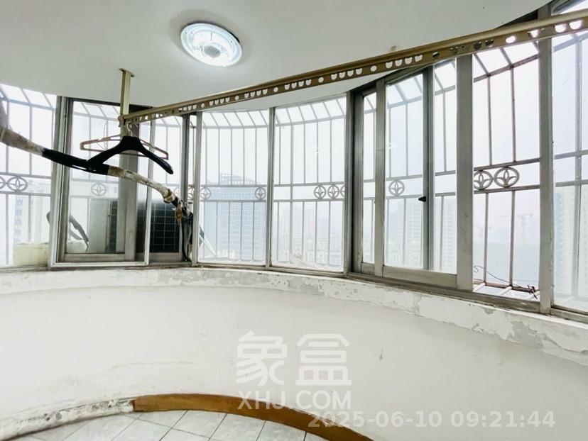 城市花园  2室2厅1卫   2500.00元/月室内图