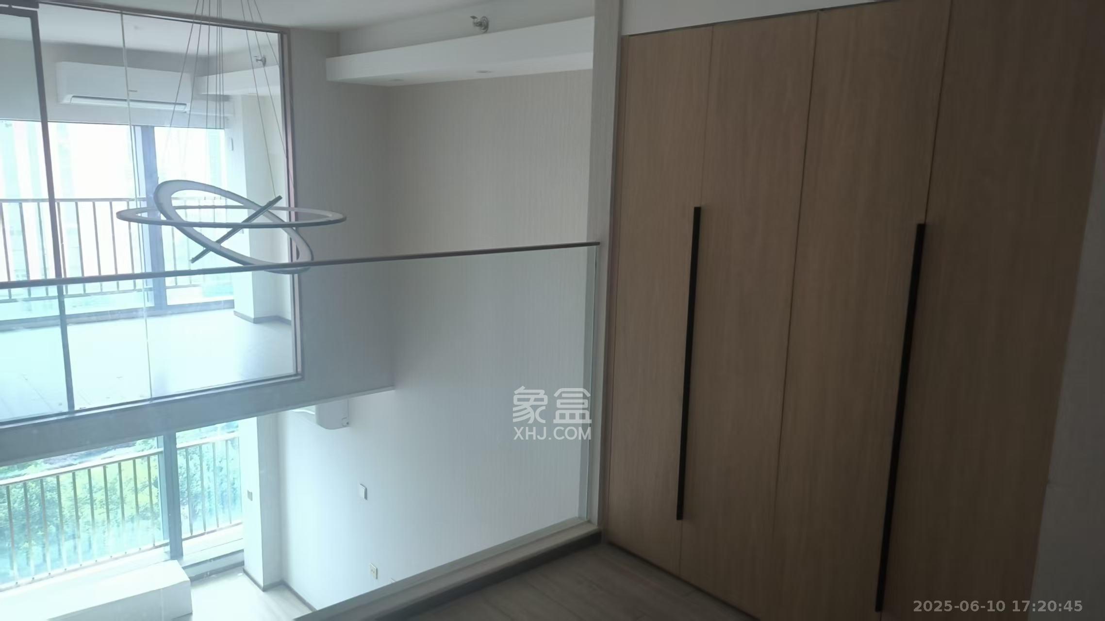 华远华时代  2室1厅1卫   2800.00元/月室内图