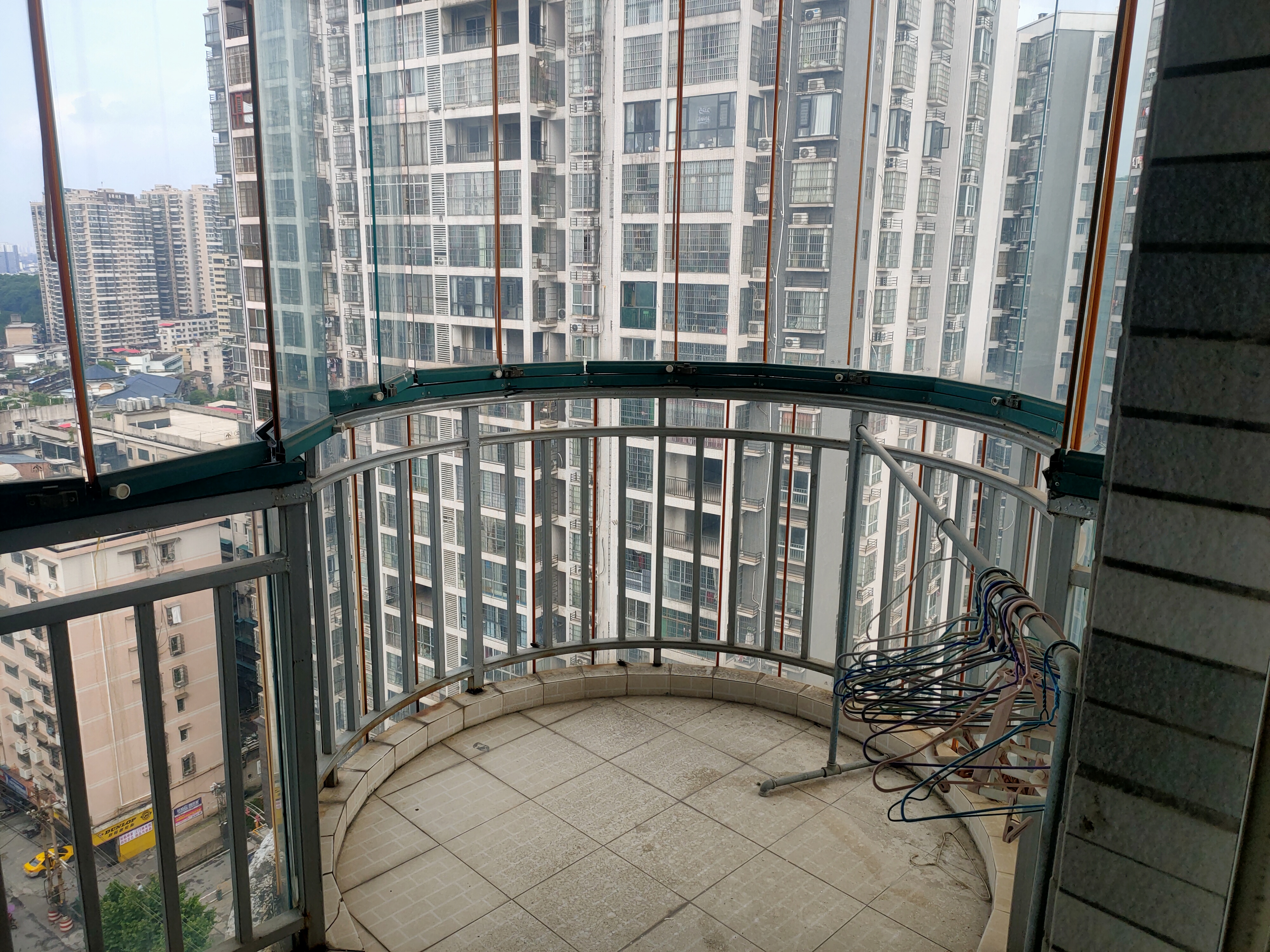 同兴苑 3室2厅2卫 1500.0元/月 同兴苑 3室2厅2卫 1500.0元/月室内图