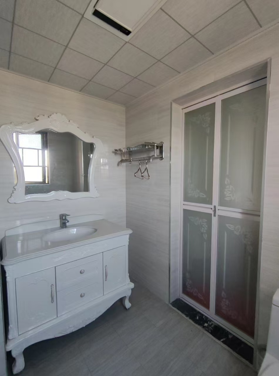 碧桂园 3室2厅2卫 2500.0元/月 碧桂园 3室2厅2卫 2500.0元/月室内图