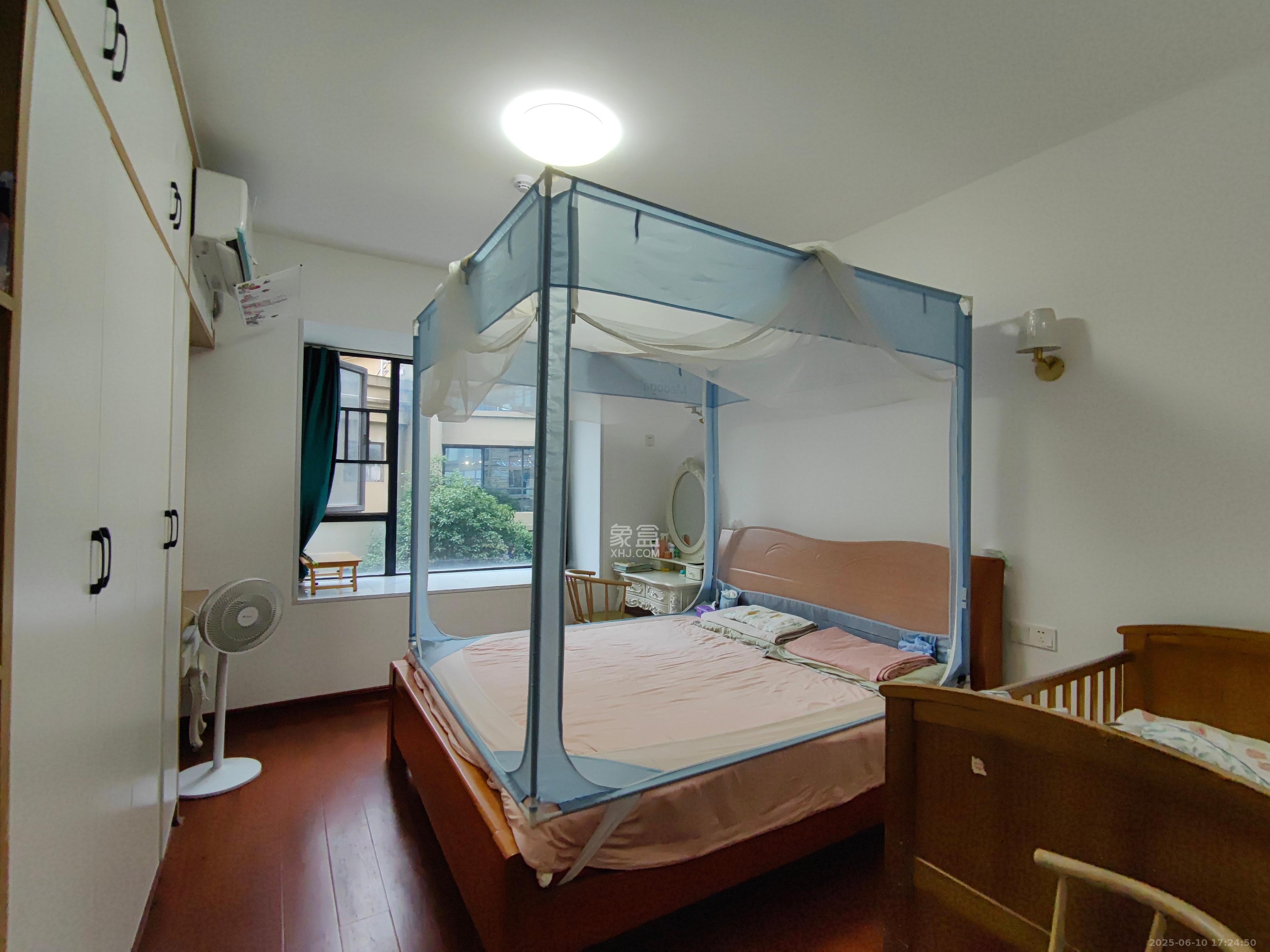 中建梅溪湖中心  4室2厅2卫   3800.00元/月室内图