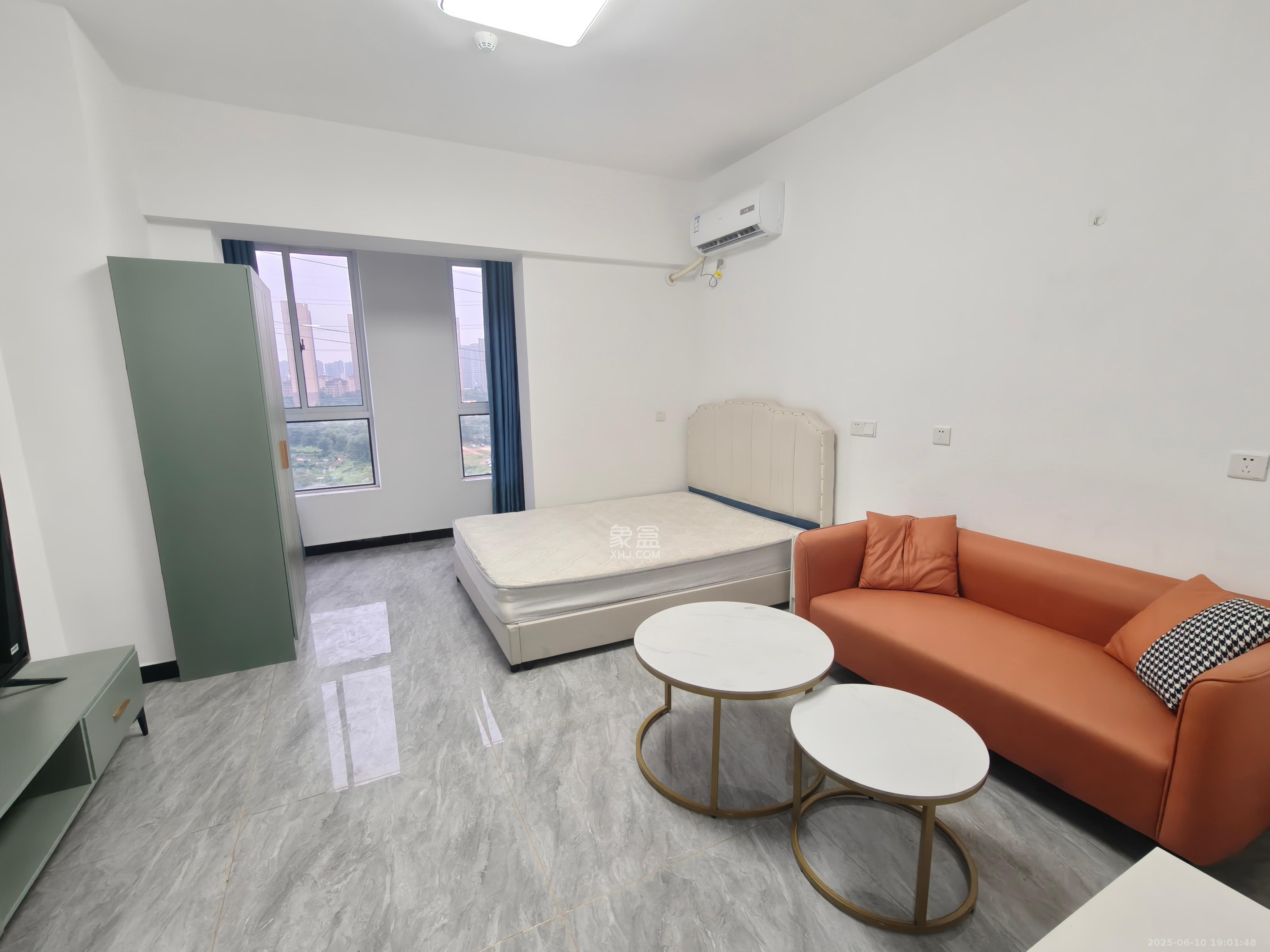 MOMA当代广场 2室1厅1卫 1400.0元/月 MOMA当代广场 2室1厅1卫 1400.0元/月室内图