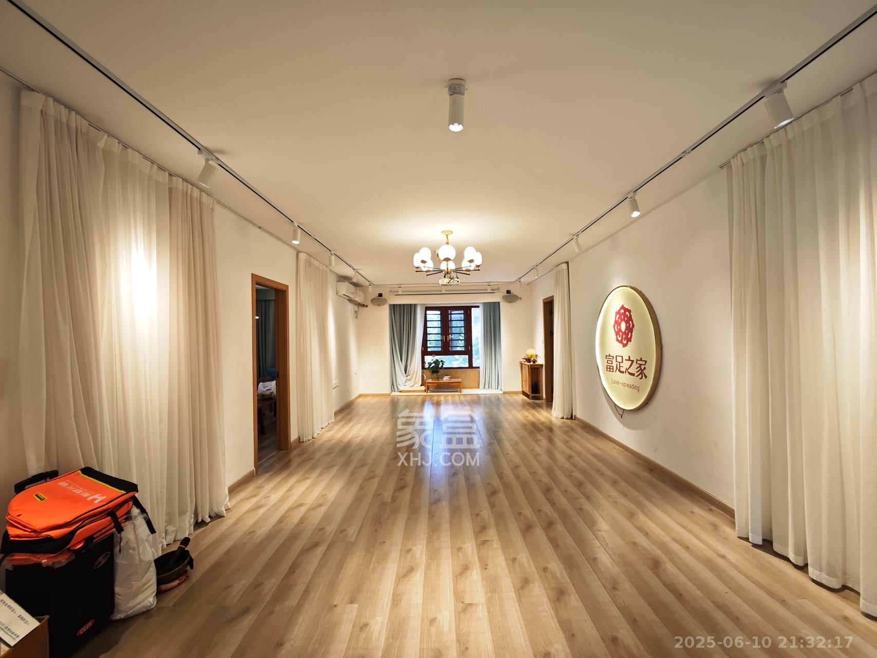 中惠锦堂 4室2厅2卫 3500.0元/月 中惠锦堂 4室2厅2卫 3500.0元/月室内图