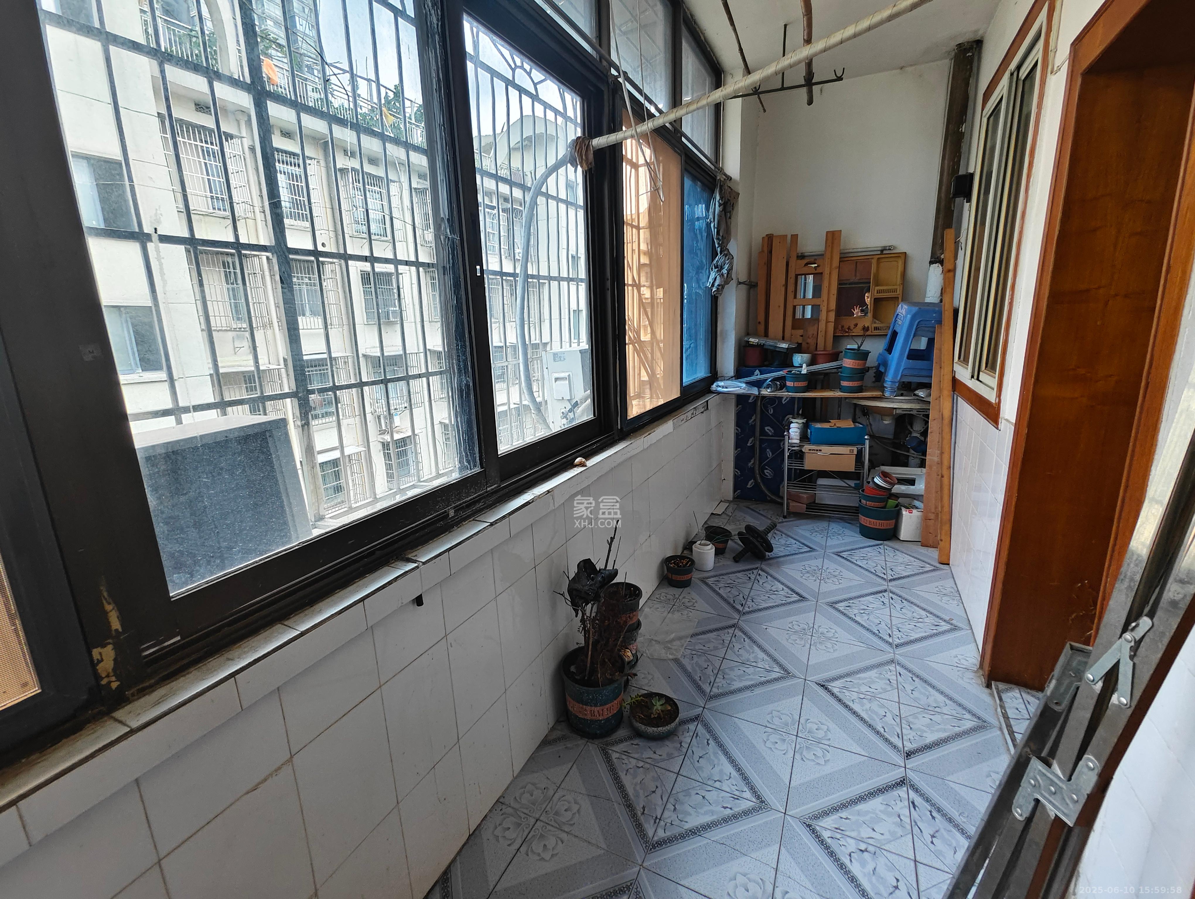 下碧湘街小区  2室1厅1卫    1600.0元/月室内图