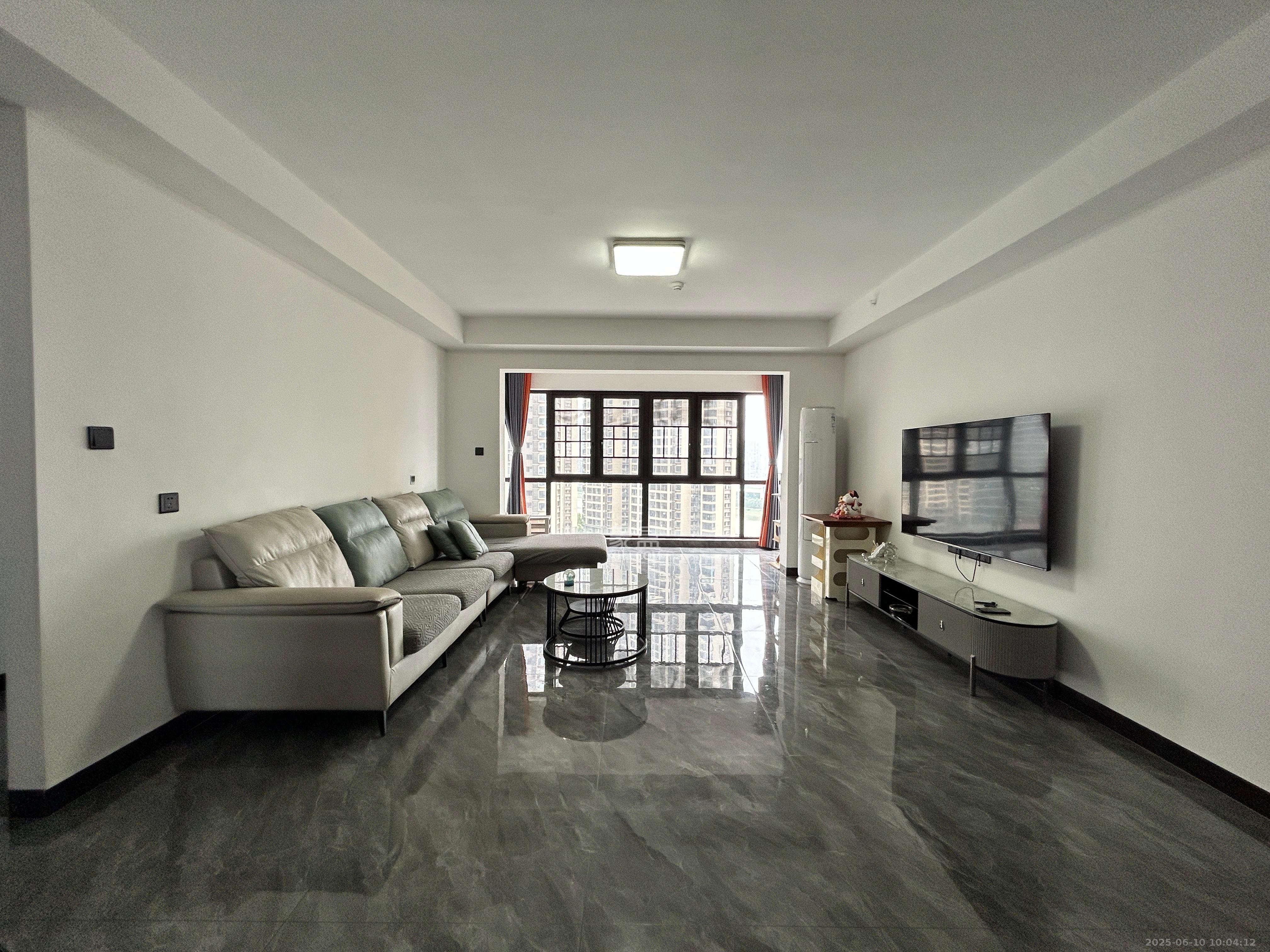 北辰三角洲C3区 5室2厅2卫 6800.0元/月 北辰三角洲C3区 5室2厅2卫 6800.0元/月室内图