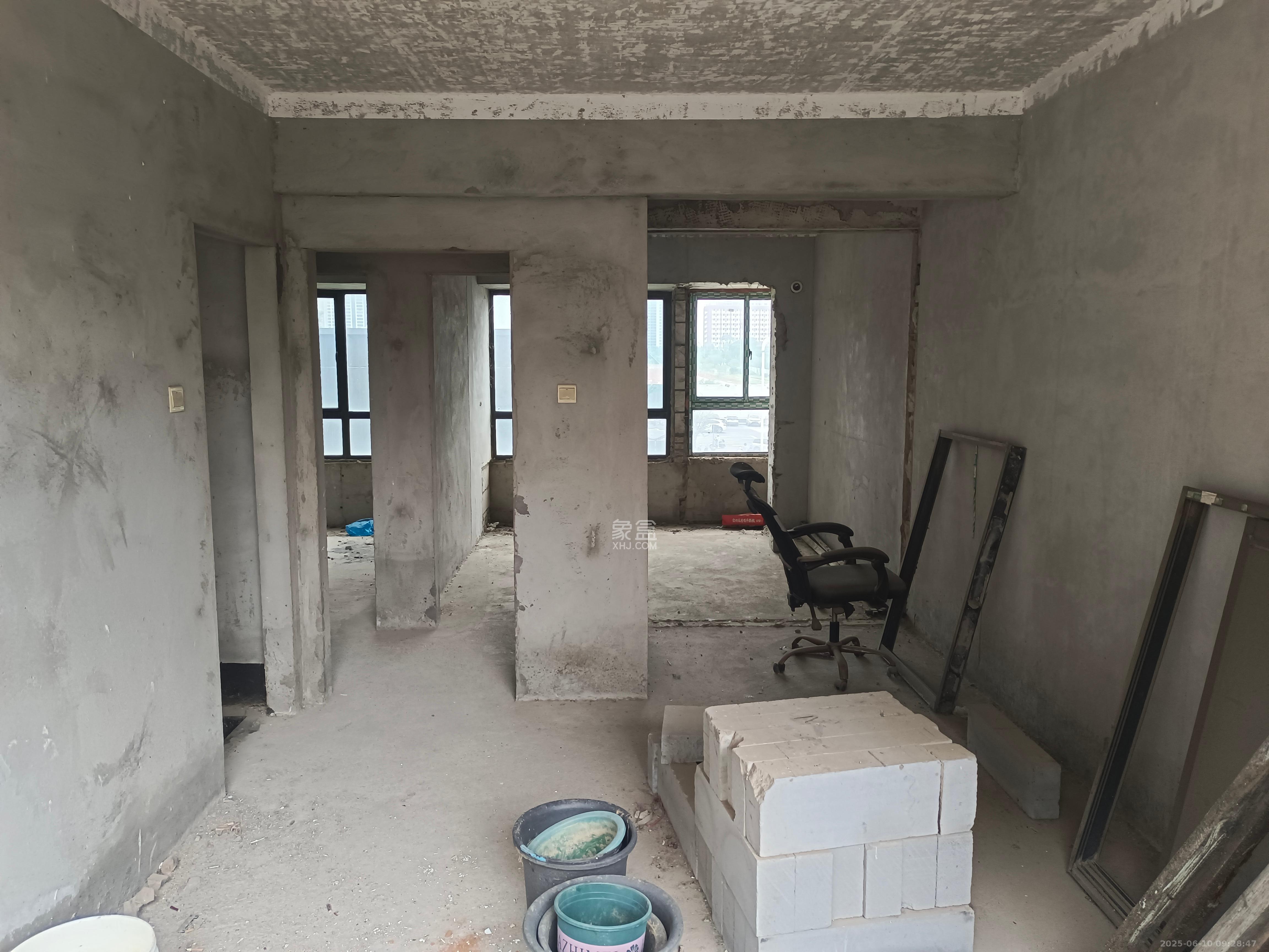 勤诚达新界 4室2厅2卫 1000.0元/月 勤诚达新界 4室2厅2卫 1000.0元/月室内图