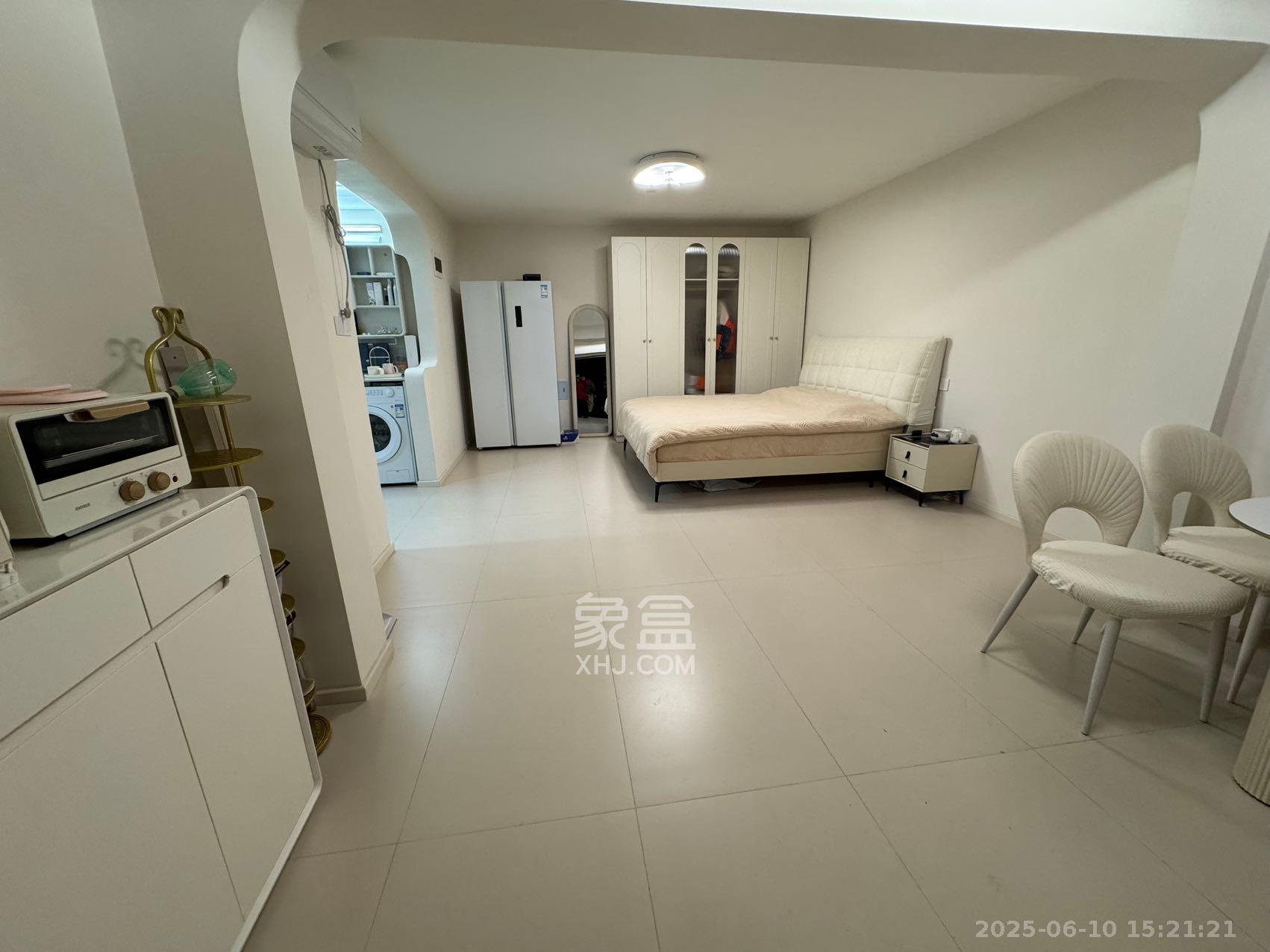 五矿尊城 1室1厅1卫 1100.0元/月 五矿尊城 1室1厅1卫 1100.0元/月室内图