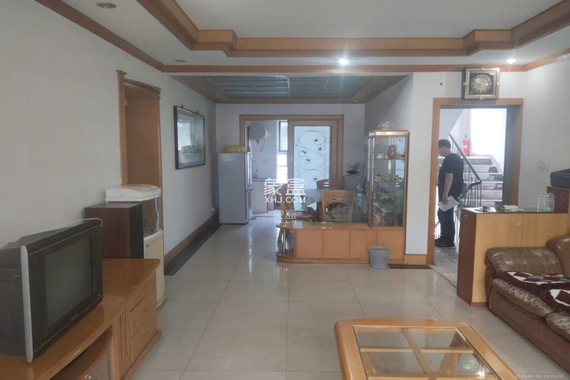 十五中单位宿舍 1室2厅1卫 2200.0元/月 十五中单位宿舍 1室2厅1卫 2200.0元/月室内图