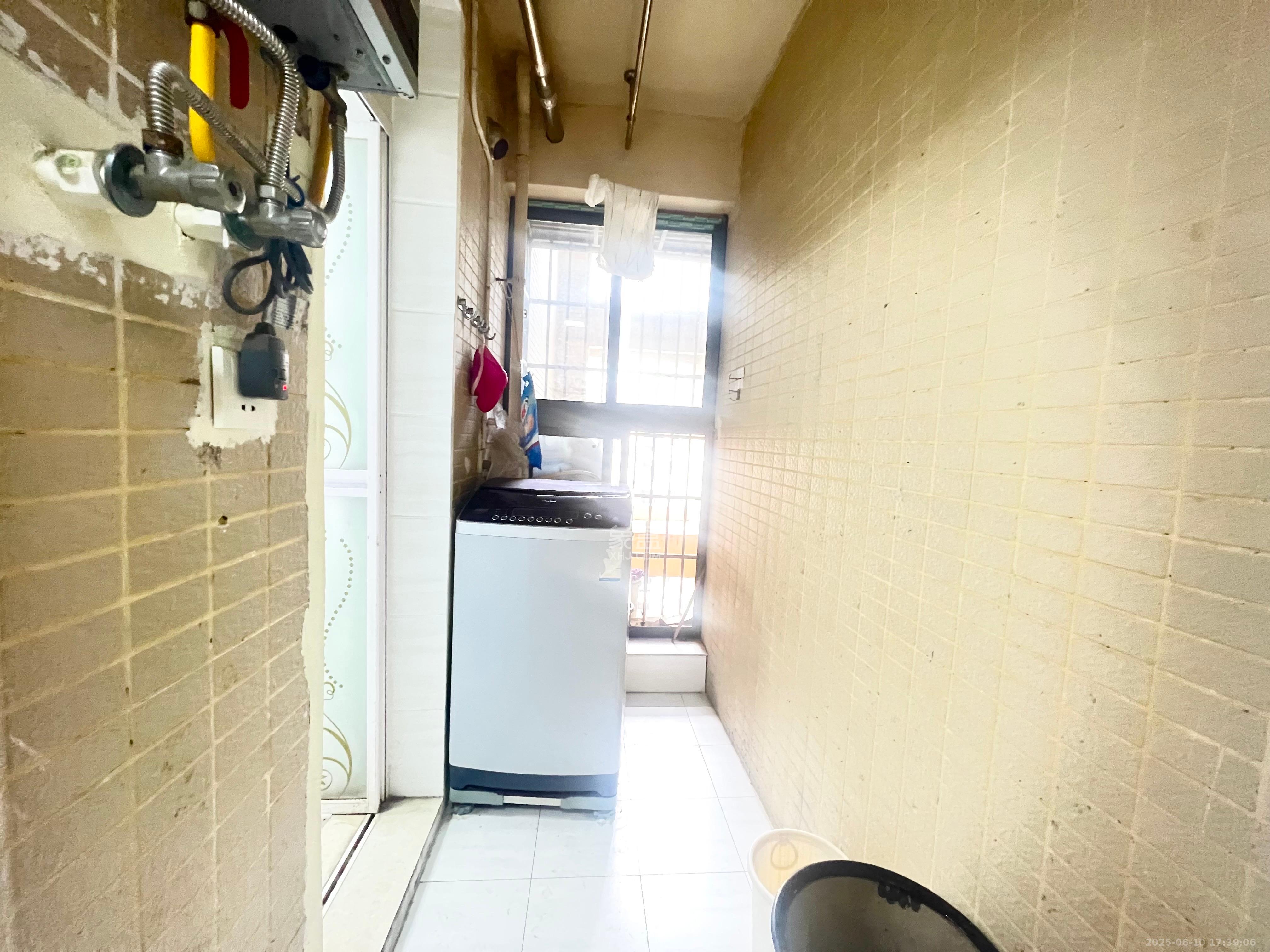 保利麓谷林语C区  2室2厅1卫   2350.00元/月室内图