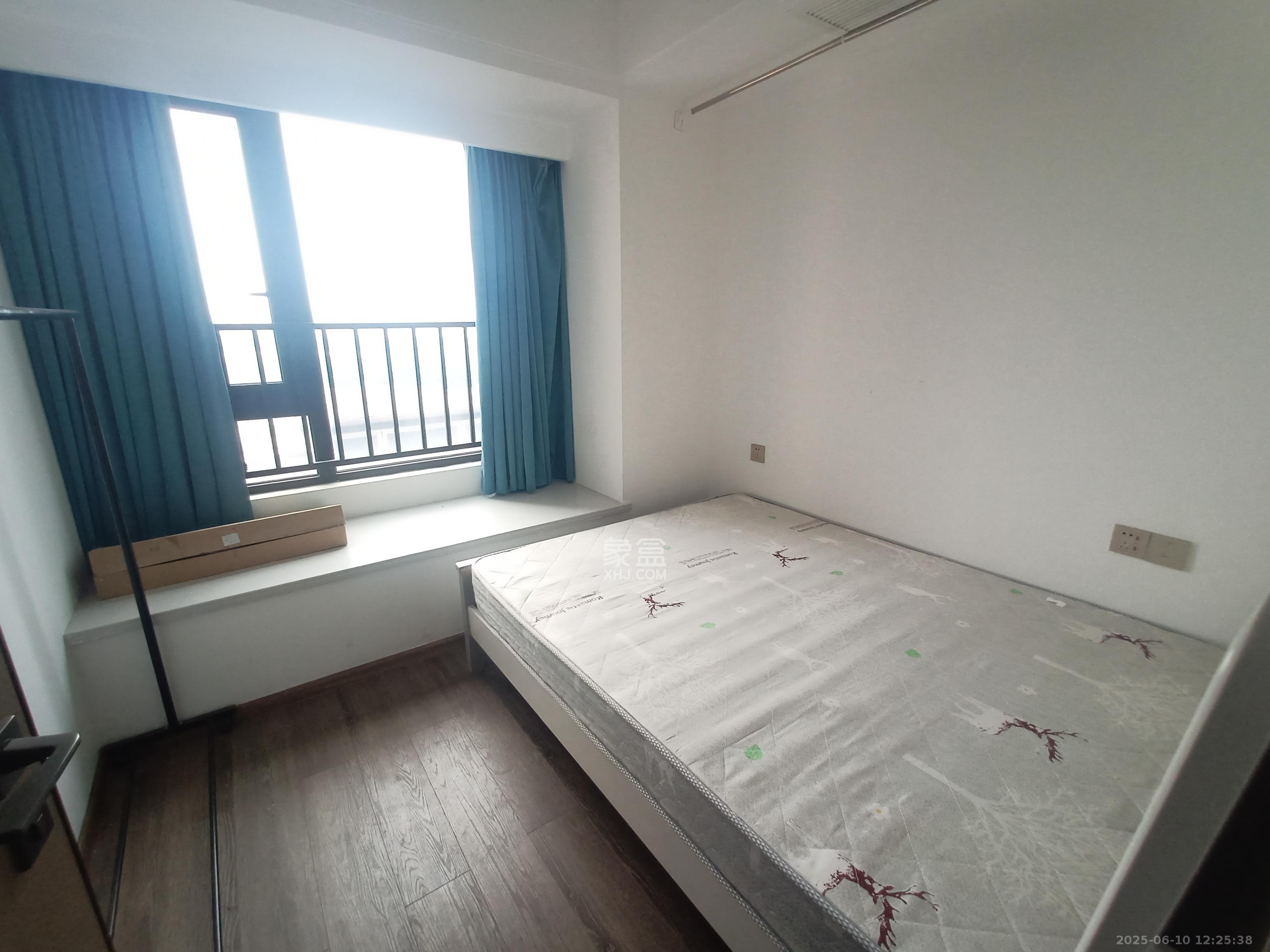 金茂建发泊悦  4室2厅2卫   3700.00元/月室内图