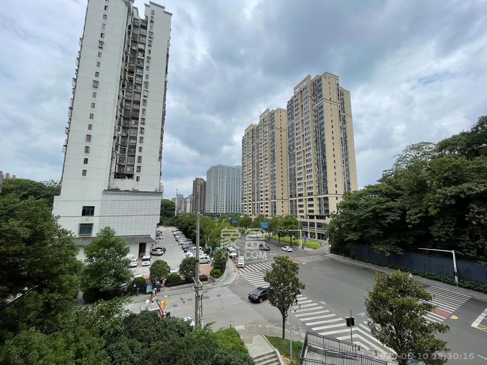 海林馨香雅苑  2室2厅1卫   2300.00元/月室内图