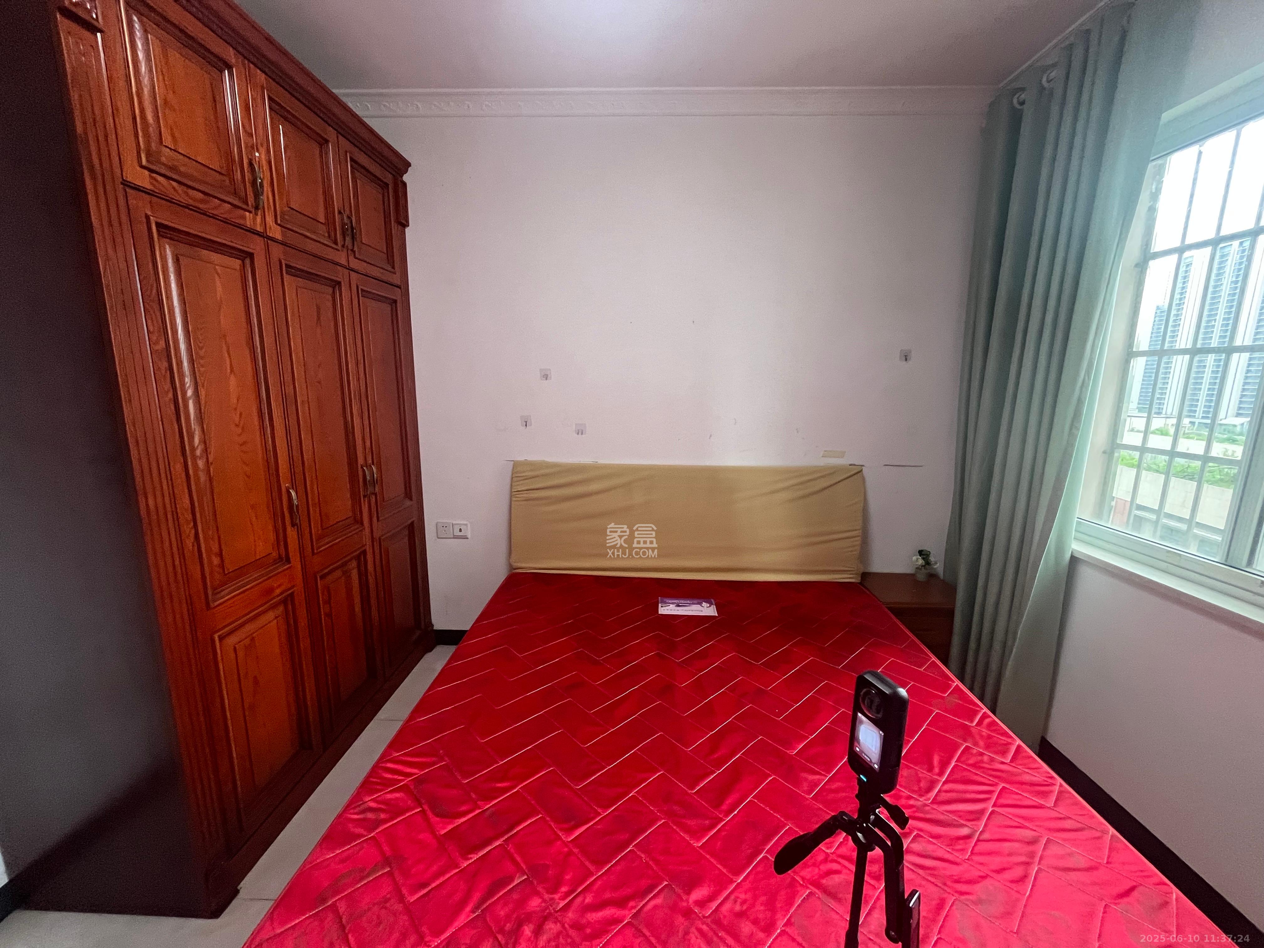 嘉顺苑 1室2厅1卫 2200.0元/月 嘉顺苑 1室2厅1卫 2200.0元/月室内图