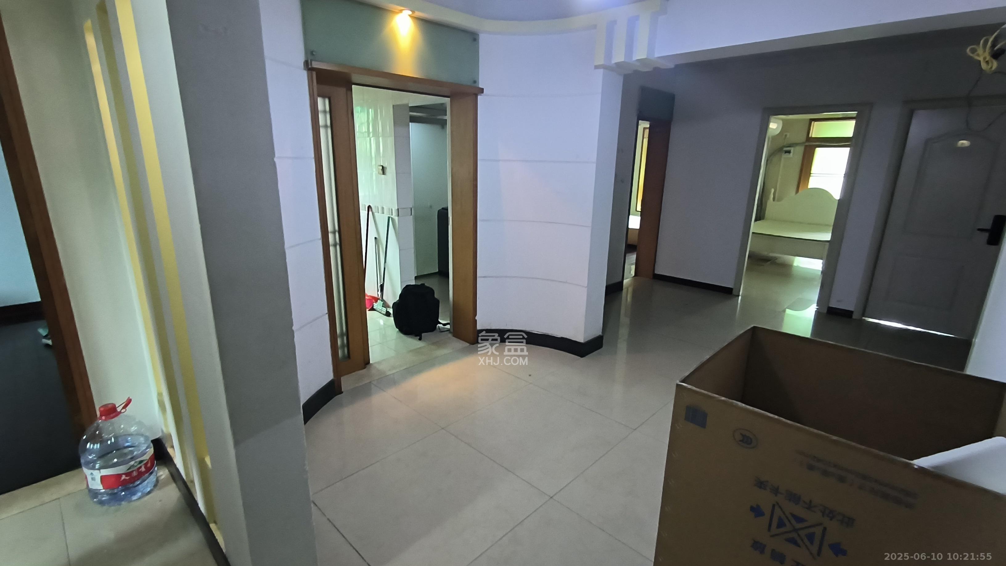 宝庆金都 6室2厅1卫 980.0元/月 宝庆金都 6室2厅1卫 980.0元/月室内图