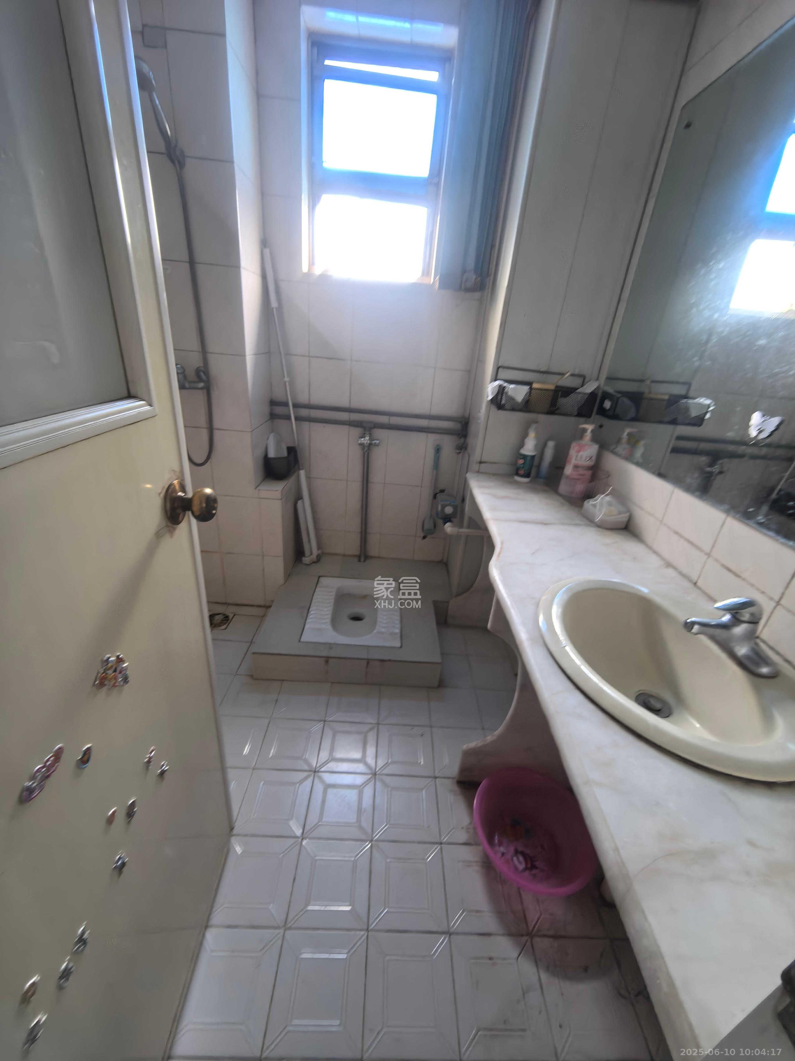 省公路局宿舍 3室2厅2卫 3200.0元/月 省公路局宿舍 3室2厅2卫 3200.0元/月室内图