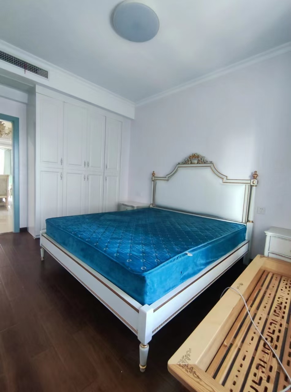 碧桂园 3室2厅2卫 2500.0元/月 碧桂园 3室2厅2卫 2500.0元/月室内图